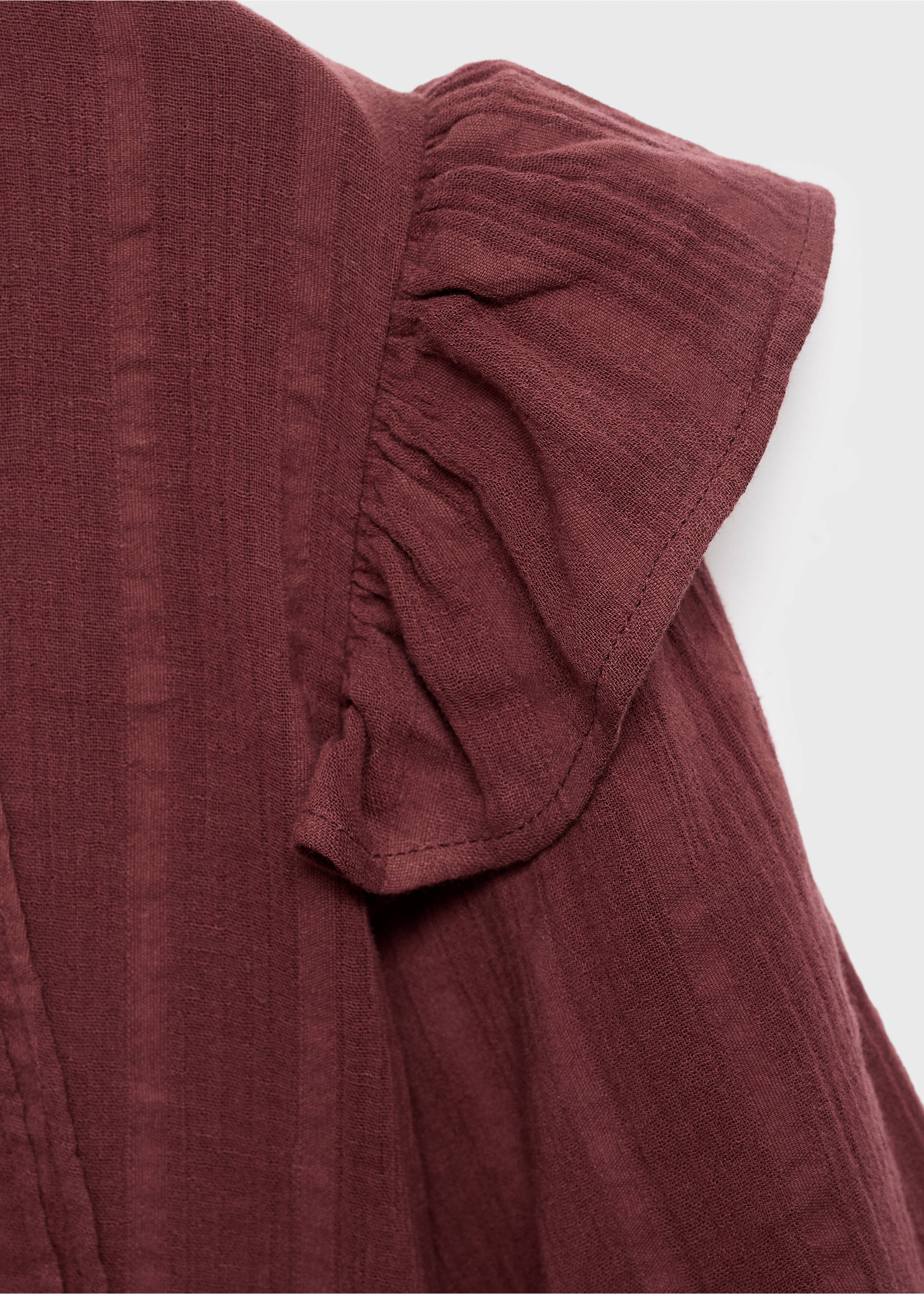 Blouse with pleat detail - Details of the article 0, Maroon. Ref: 17046725-00.