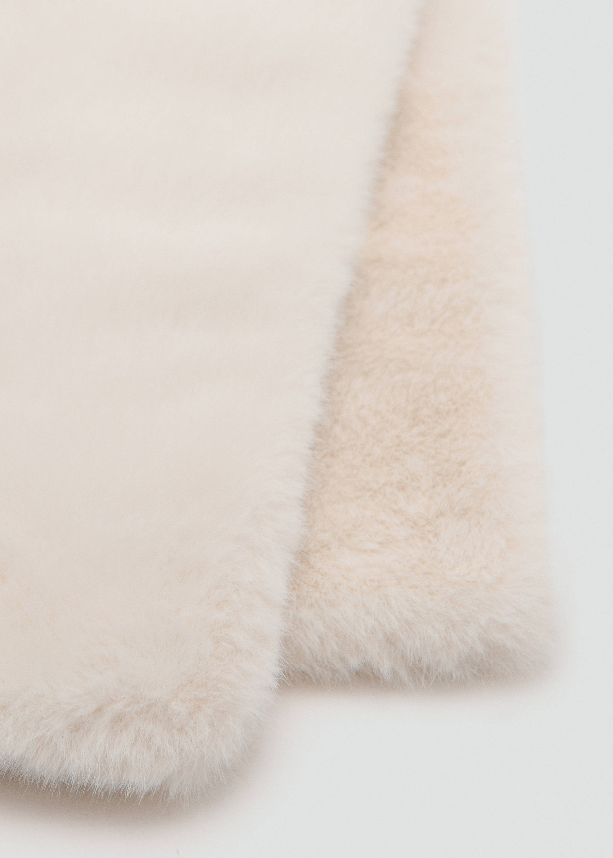Fur-effect scarf - Details of the article 1