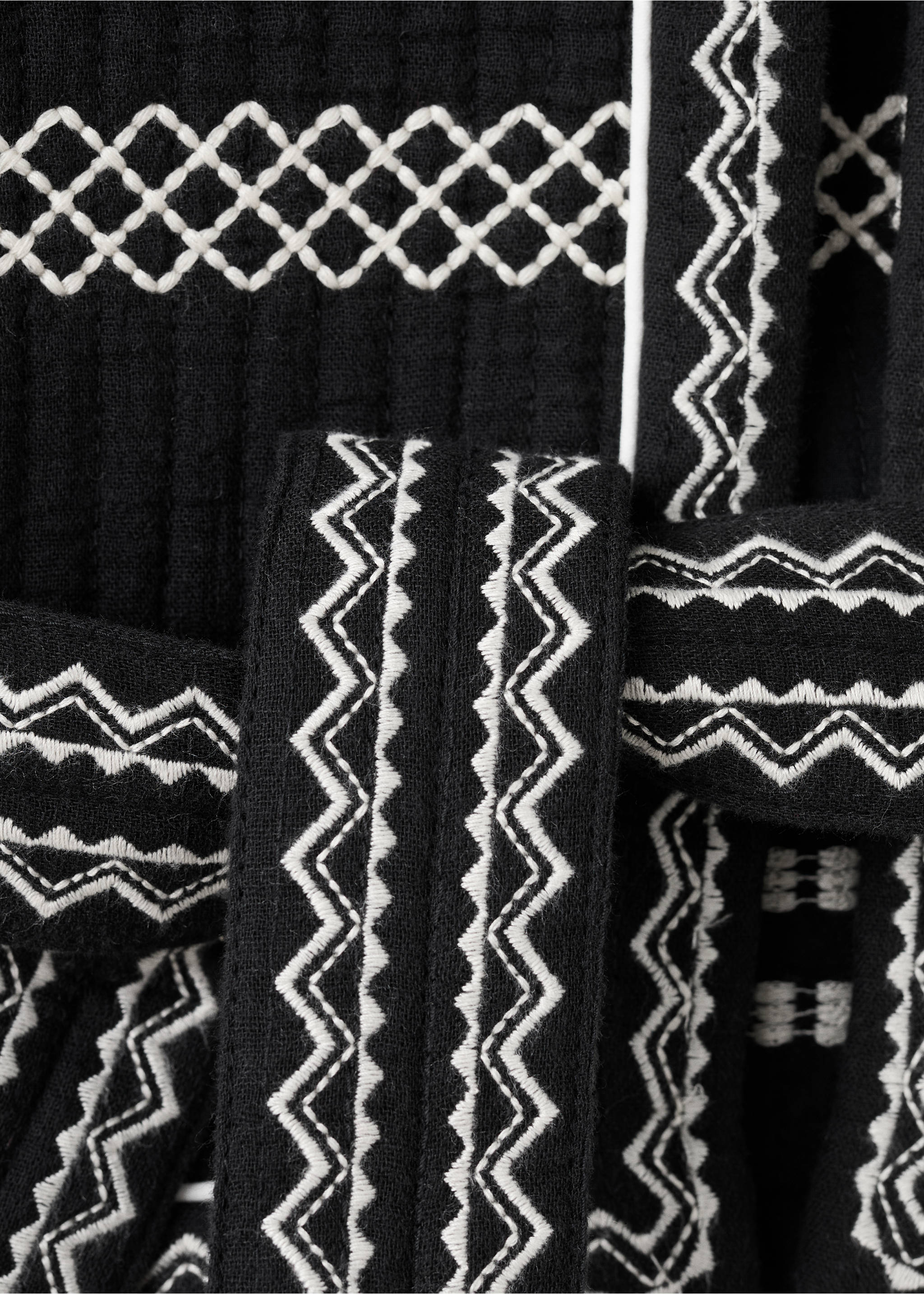 Embroidered waistcoat with belt - Details of the article 8, Black. Ref: 17046738-00.