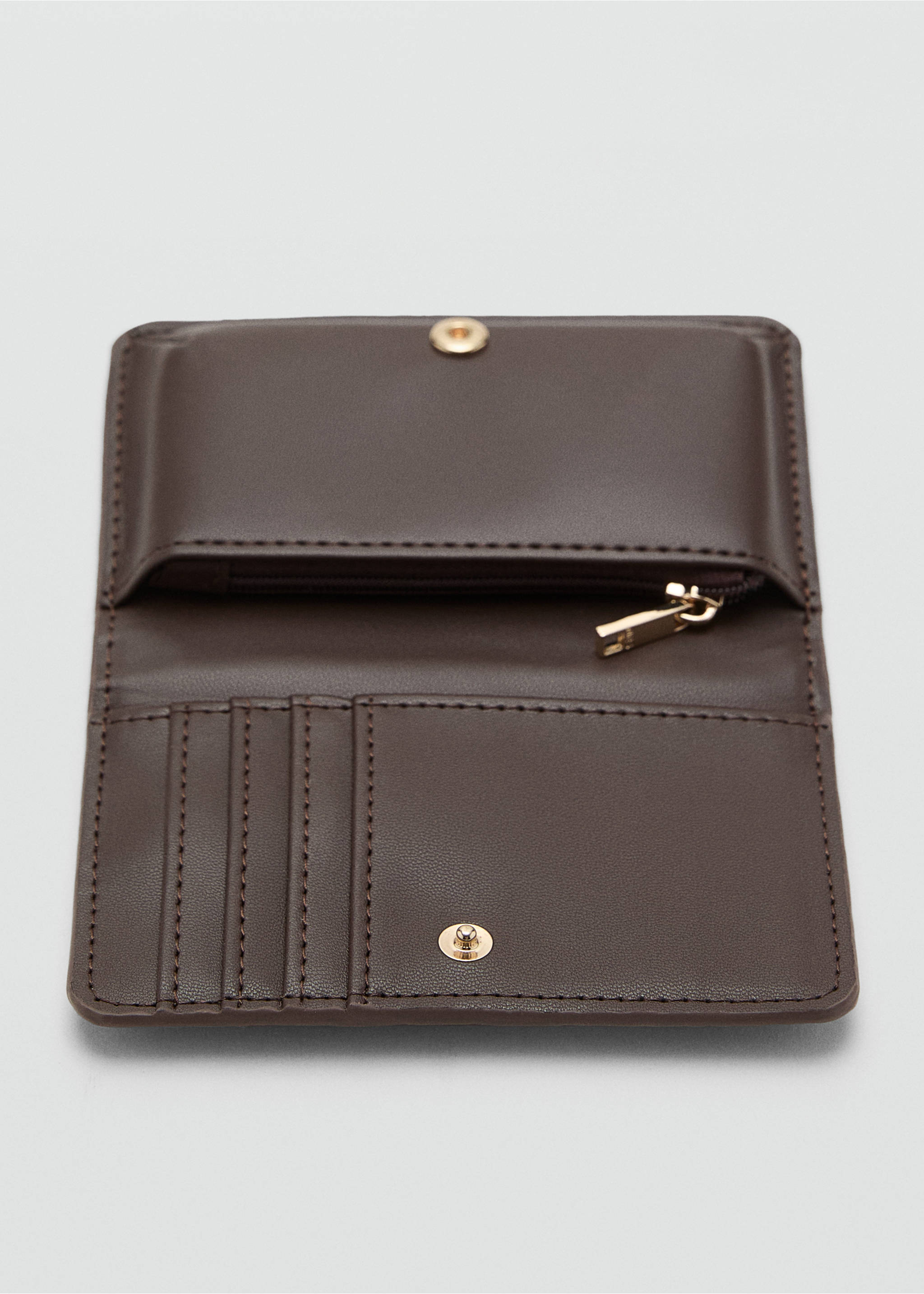 Small shiny croc-effect wallet - Details of the article 1, Chocolate. Ref: 17047130-00.