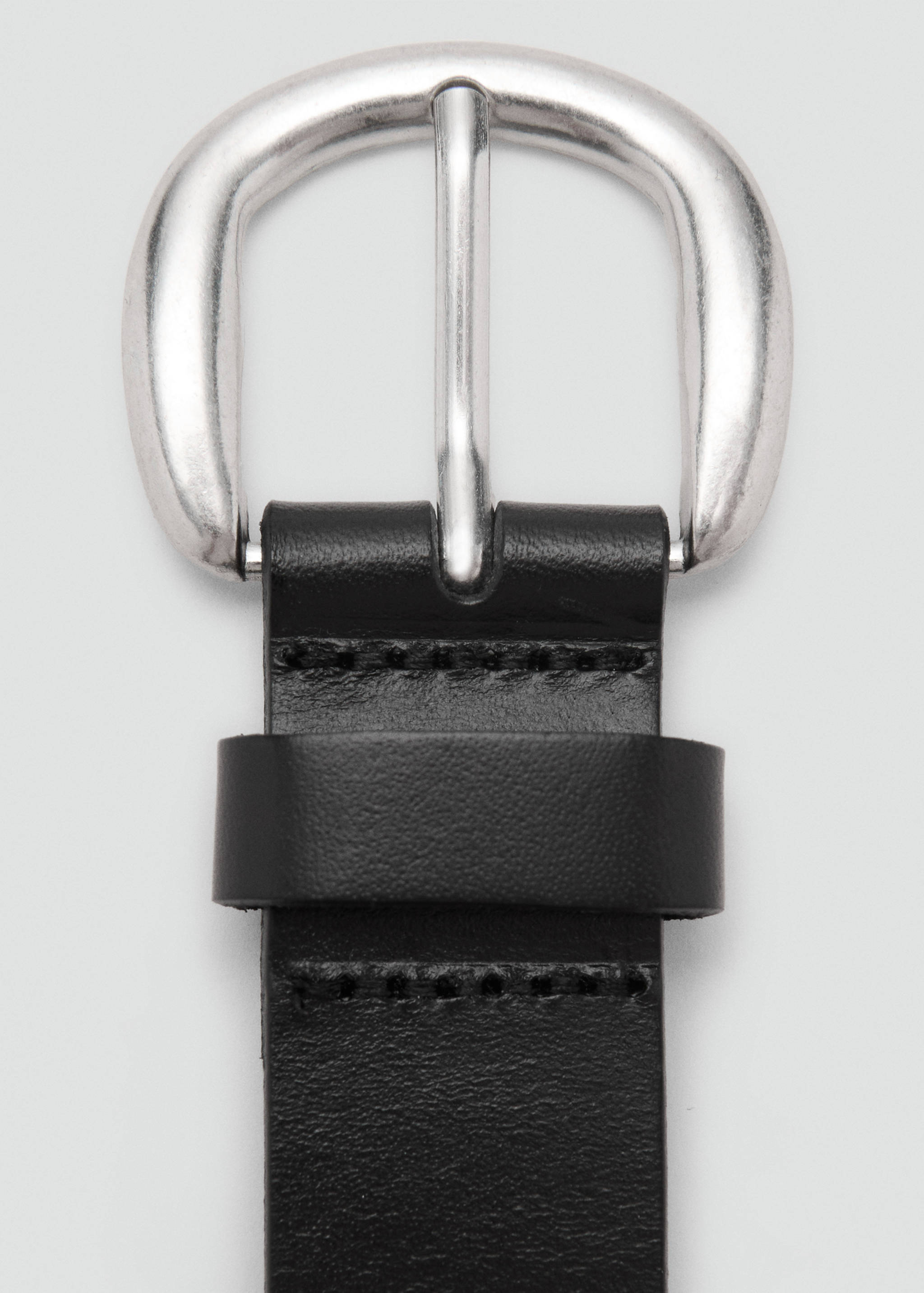 Rounded buckle leather belt - Details of the article 1
