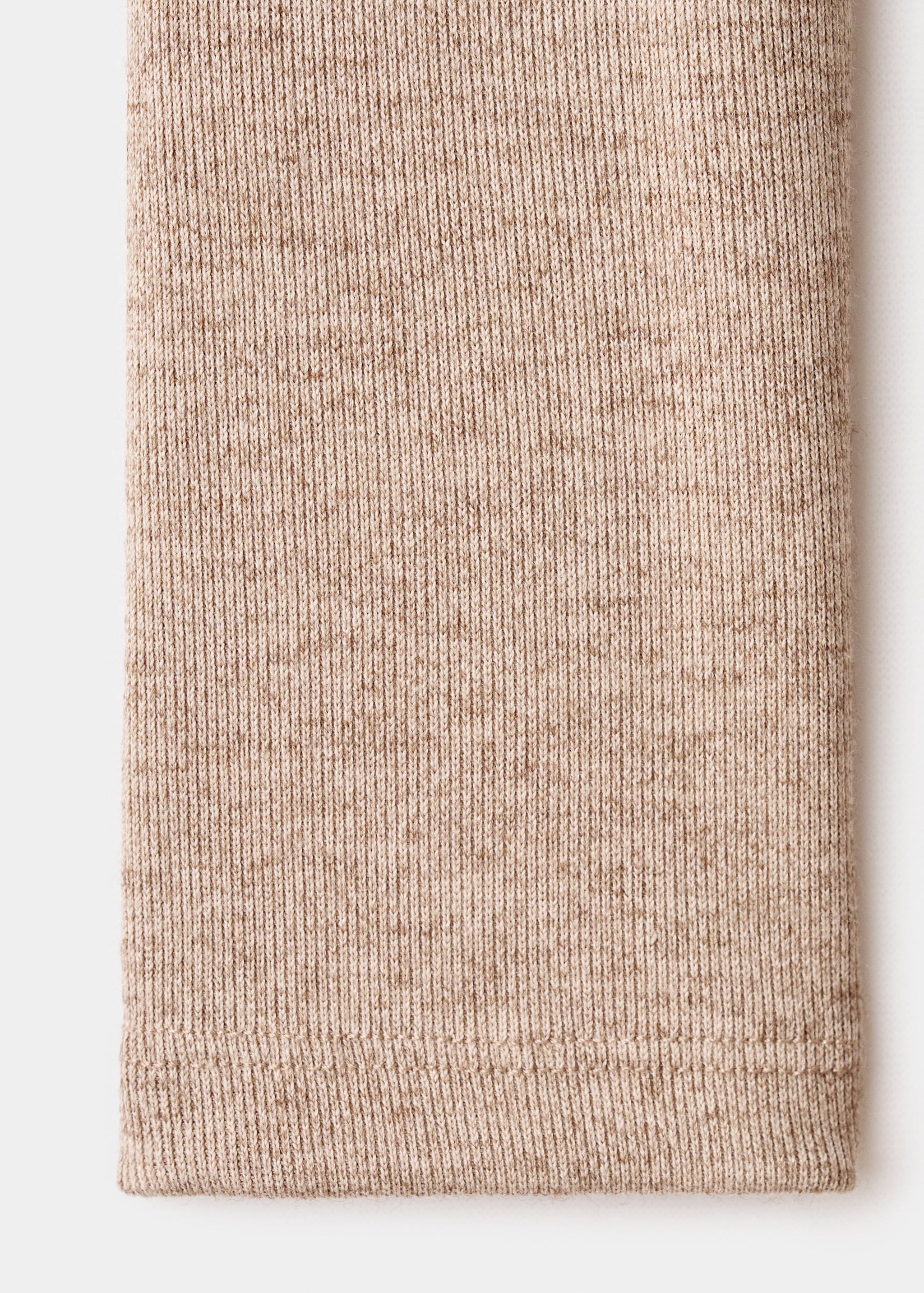 Långklänning med cut-out-detaljer - Detaljer om artikeln 8