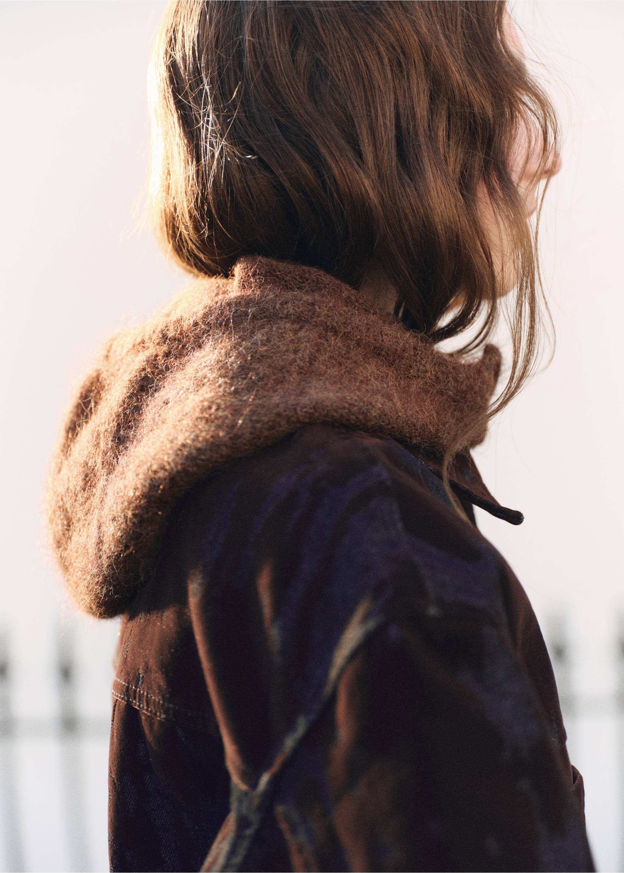 Balaclava knit buttons - Details of the article 9, Brown. Ref: 17047765-00.