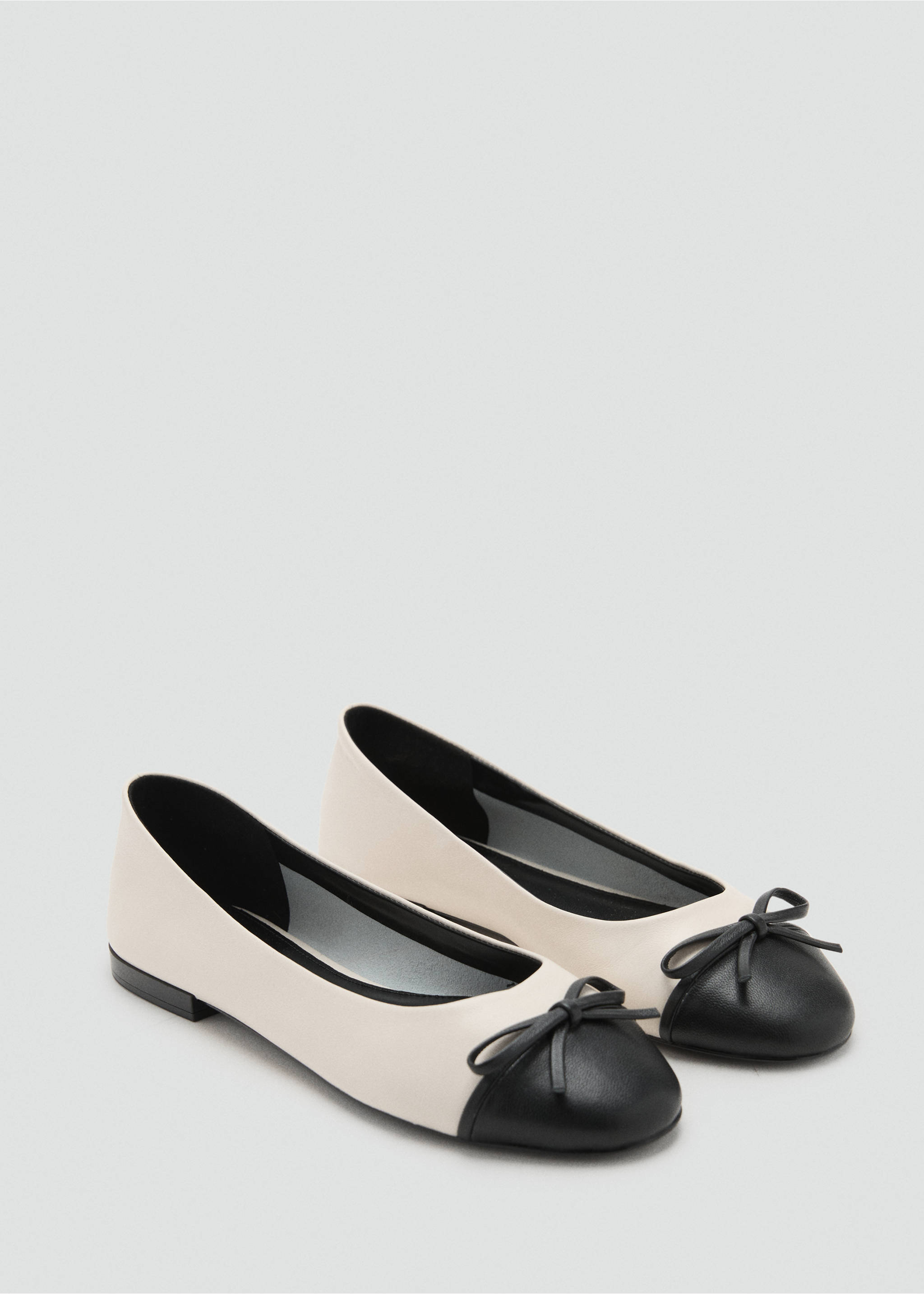 Leather ballet flats with bow - Medium plane, White. Ref: 17047793-00.