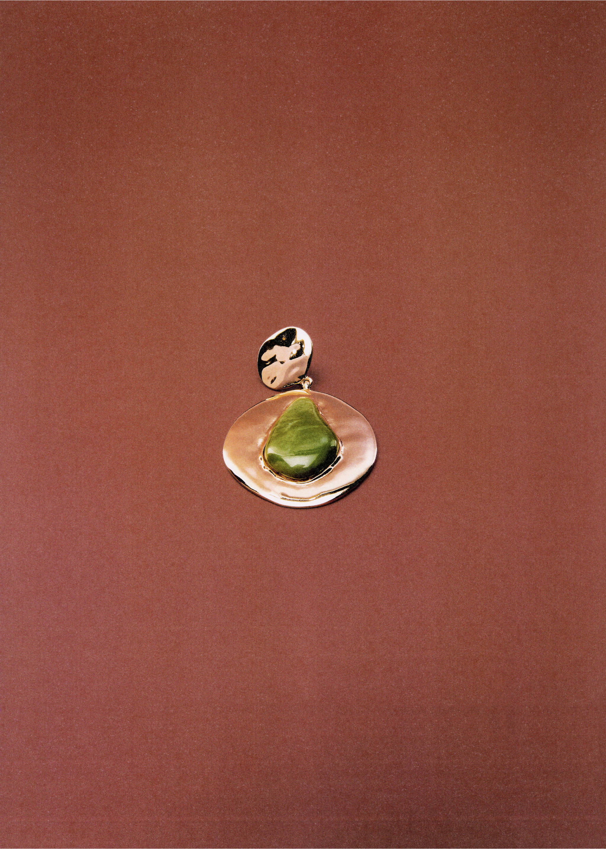 Combined resin hanging earrings - Details of the article 6, Green. Ref: 17047798-00.