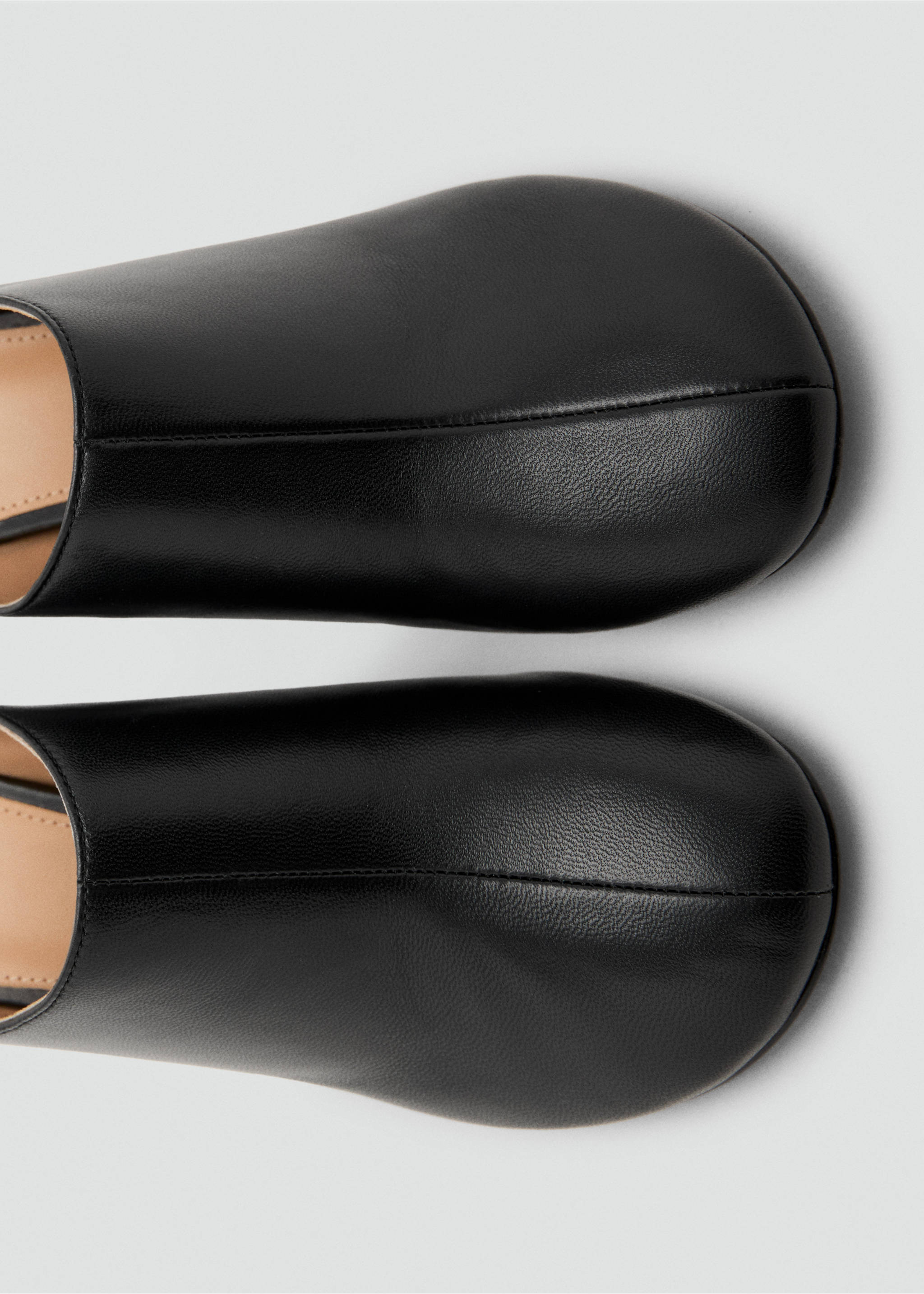 Leather heeled clogs - Details of the article 1, Black. Ref: 17047903-00.