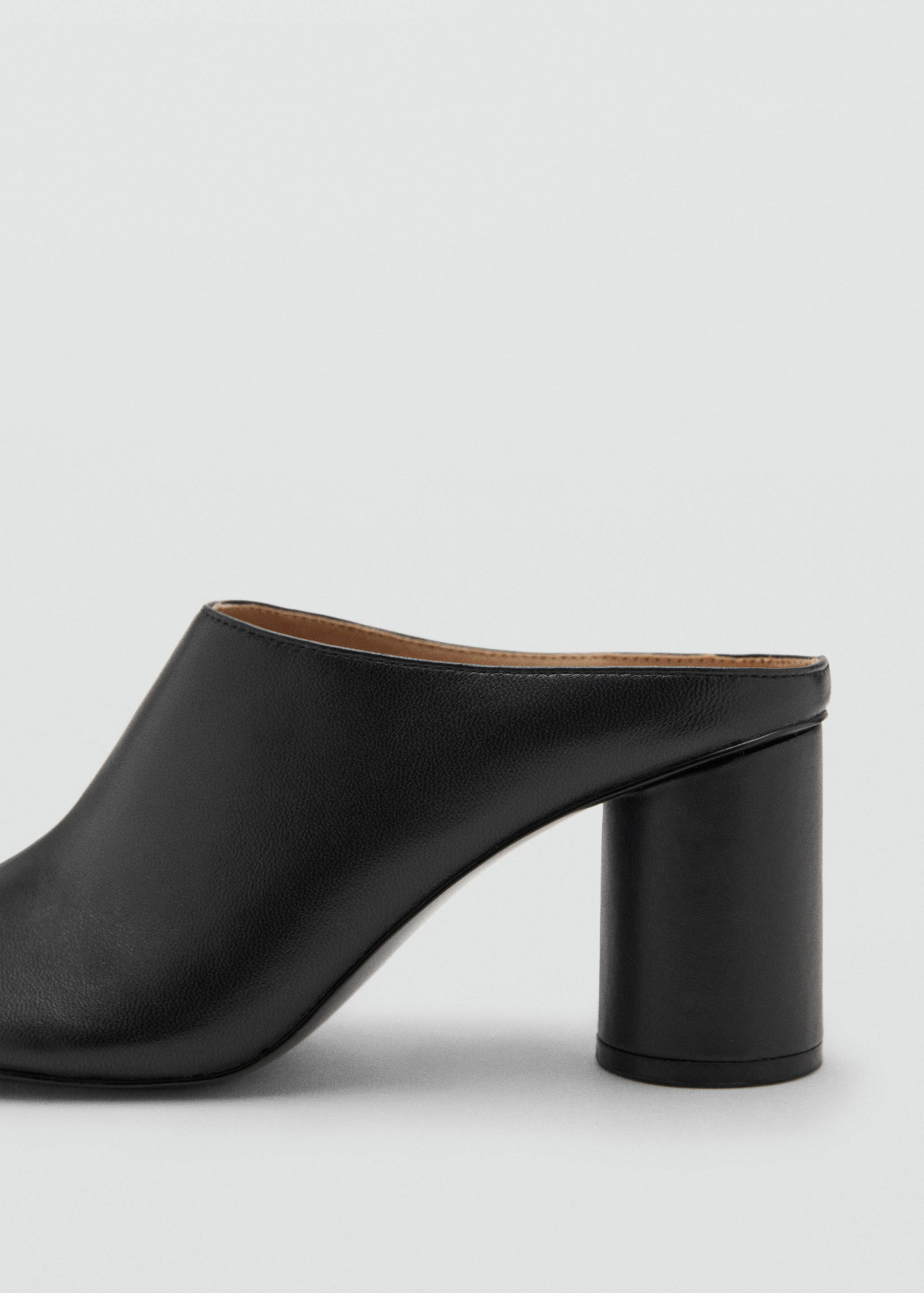 Leather heeled clogs - Details of the article 2