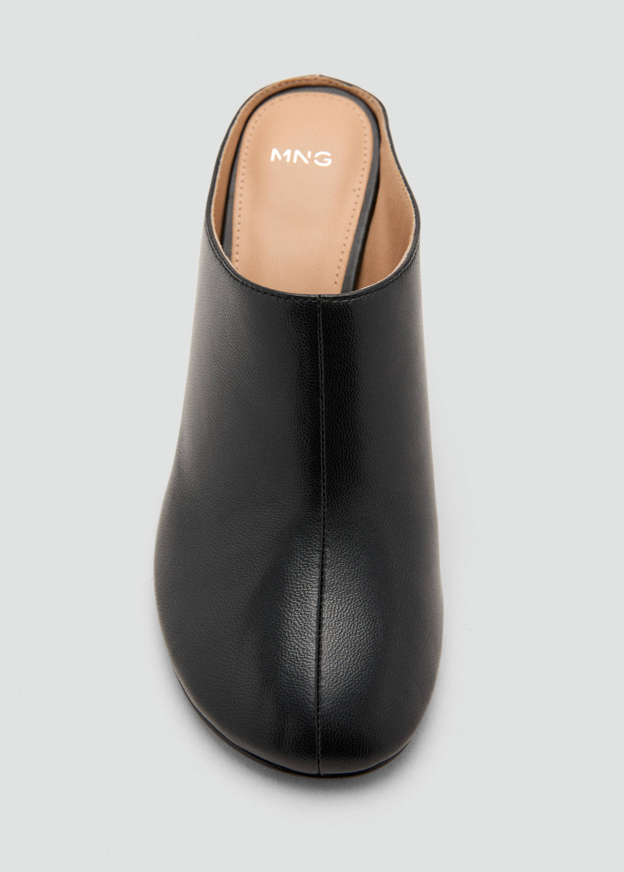 Leather heeled clogs - Details of the article 3