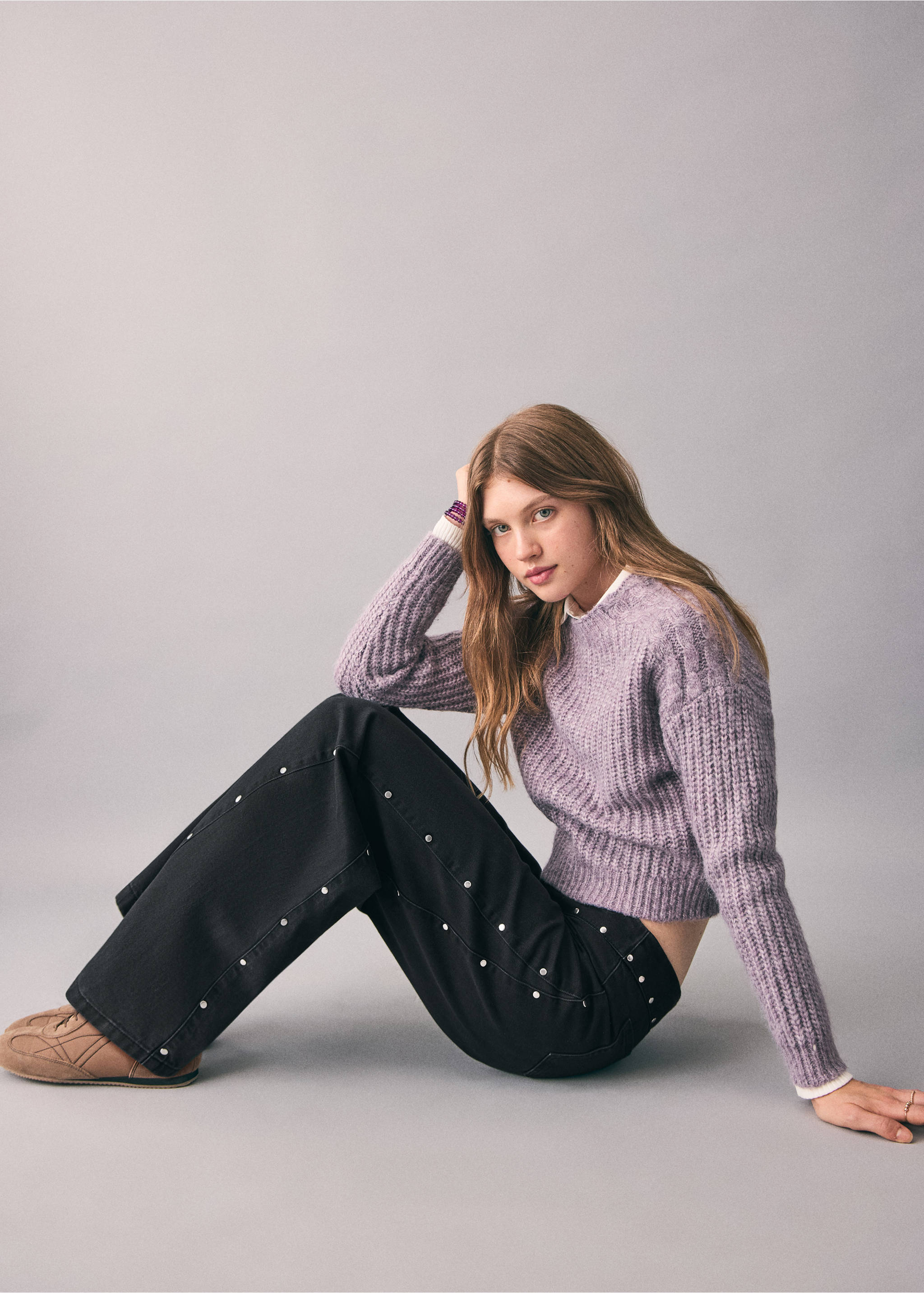 Wide leg jeans with studs - Details of the article 2, Black denim. Ref: 17048267-00.