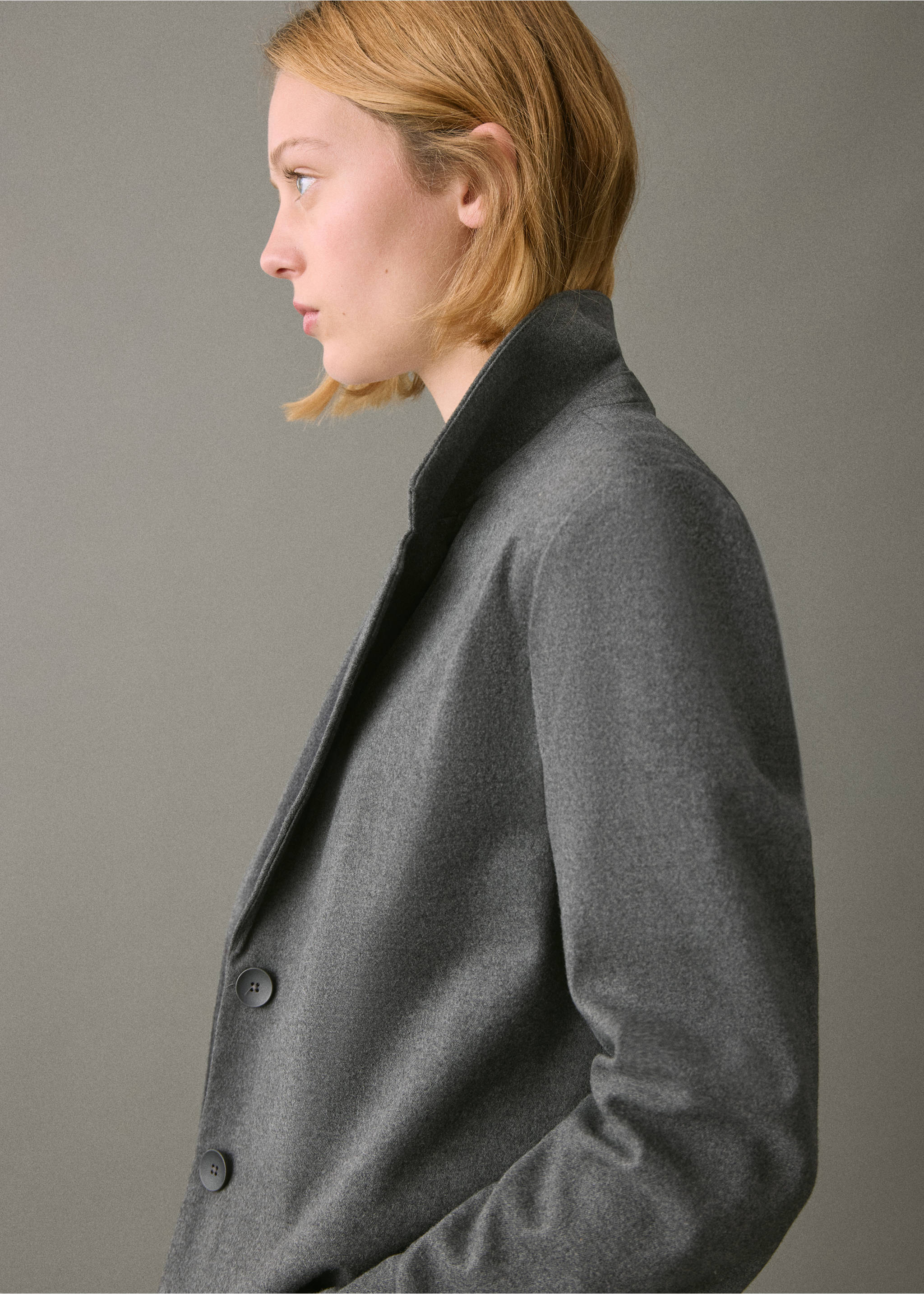 Blazer court à revers - Détail de l'article 2, Gris. Ref: 17048268-00.