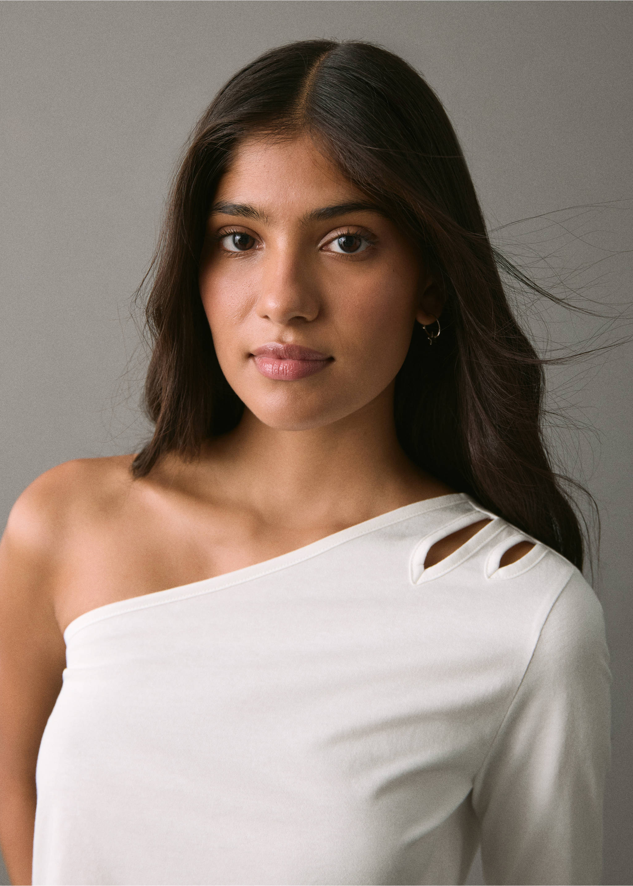 Asymmetric cotton T-shirt - Details of the article 1, Off White. Ref: 17048270-00.