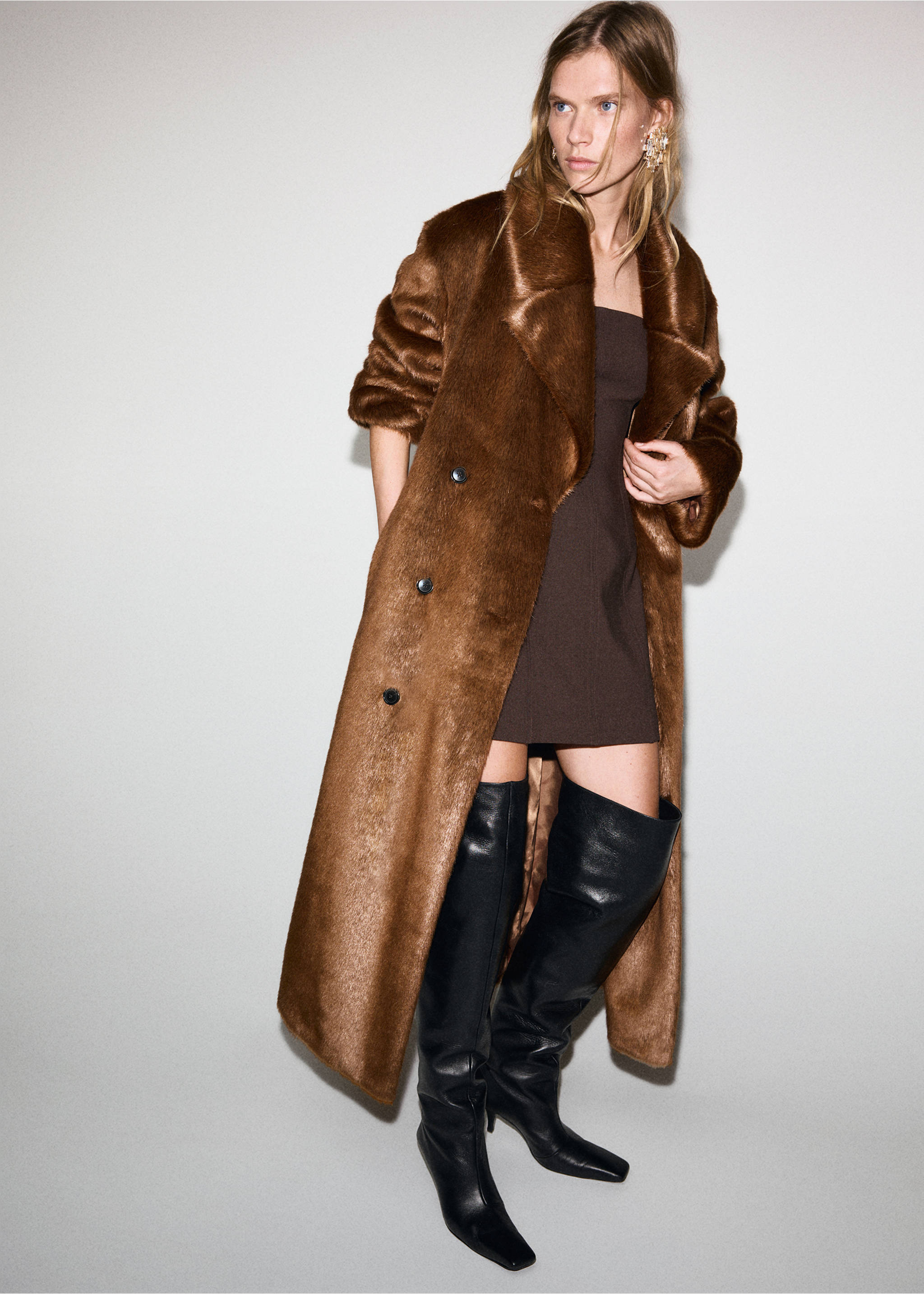 Faux-fur coat with belt - Details of the article 3, Medium Brown. Ref: 17048271-00.