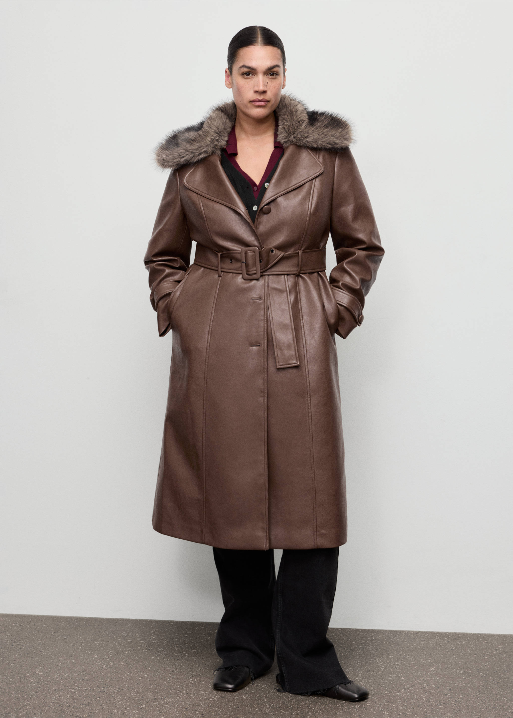 Faux-leather coat with fur collar - Details of the article 3, Medium Brown. Ref: 17048282-00.