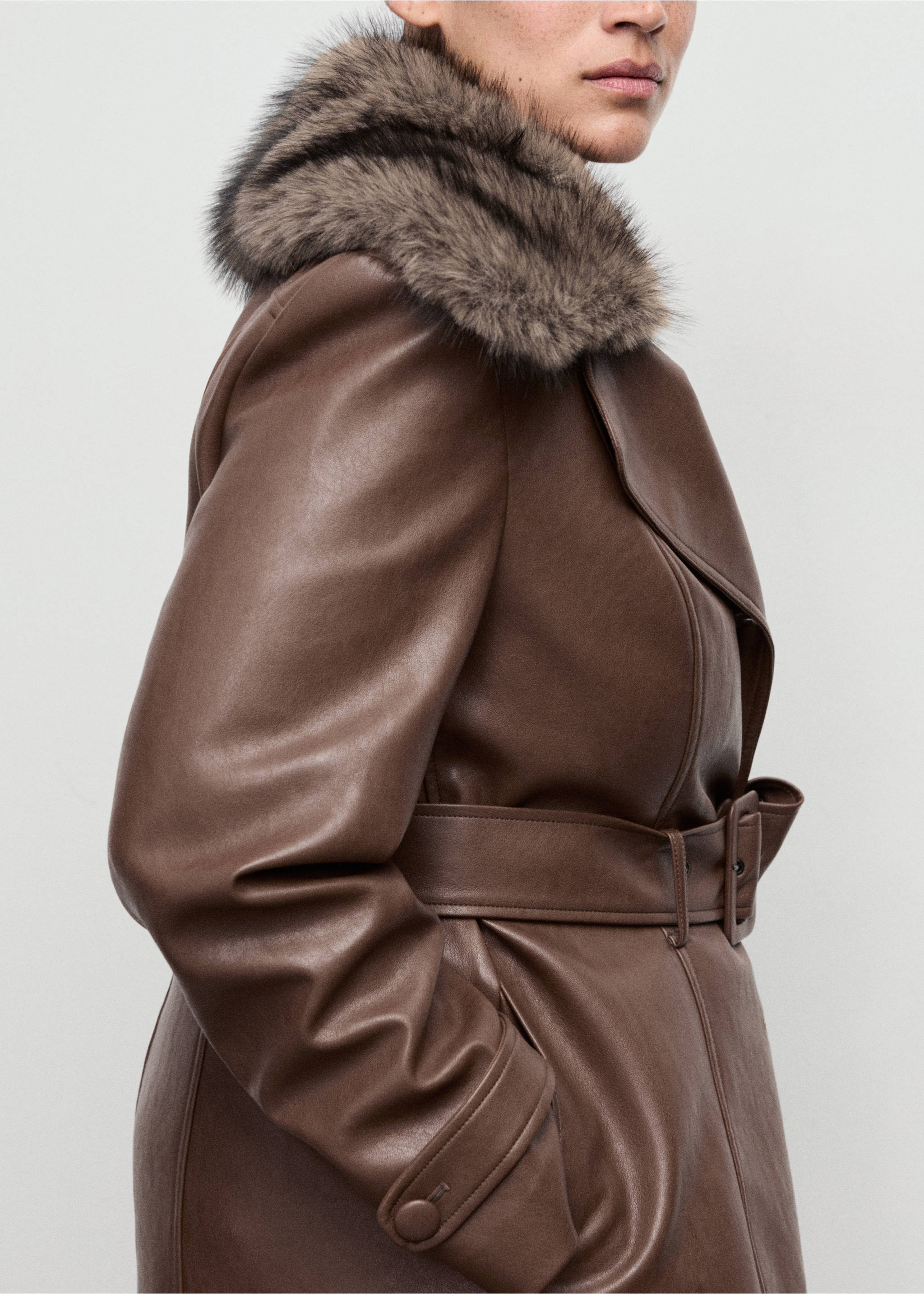Faux-leather coat with fur collar - Details of the article 4, Medium Brown. Ref: 17048282-00.