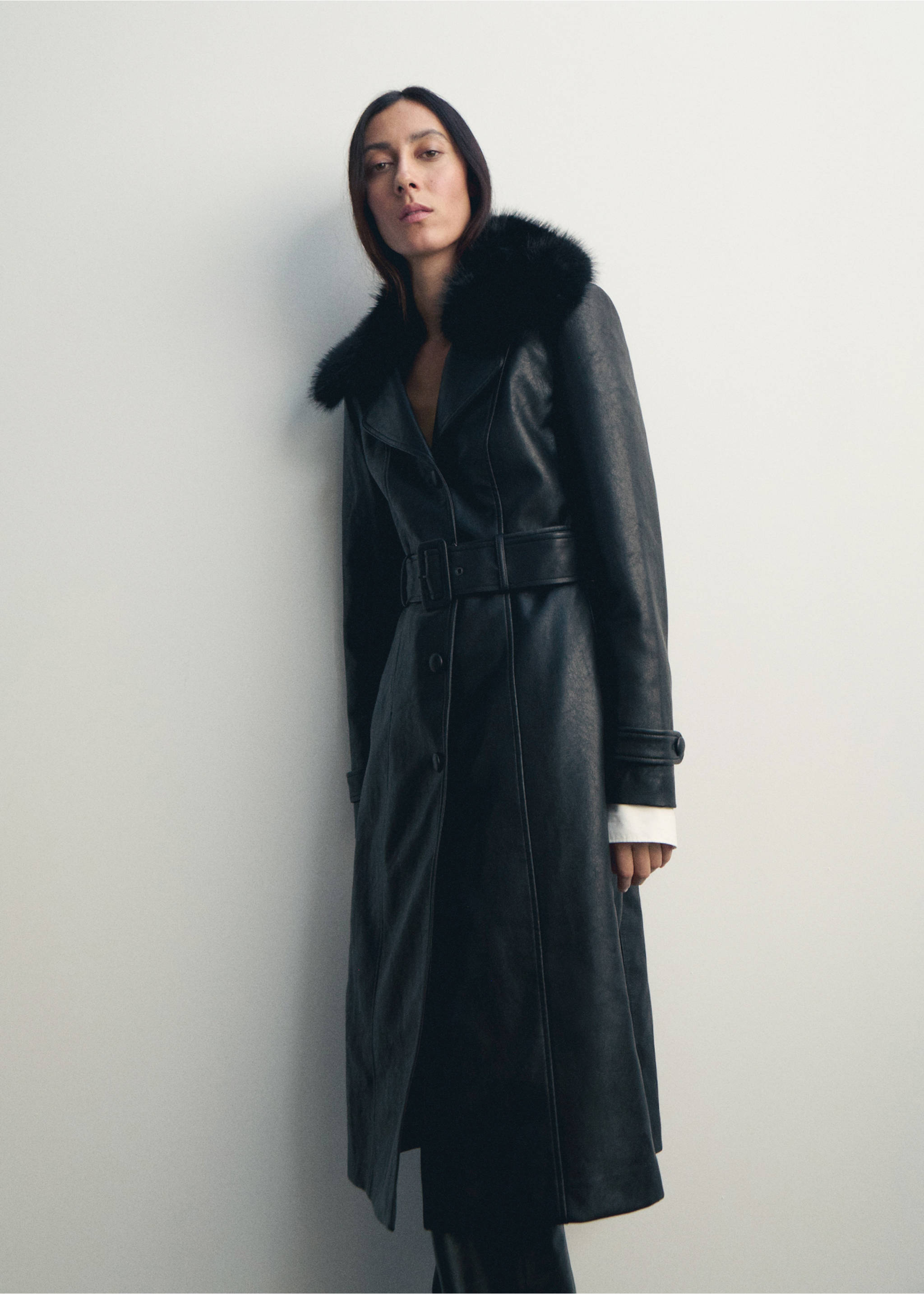 Faux-leather coat with fur collar - Medium plane, Black. Ref: 17048282-00.