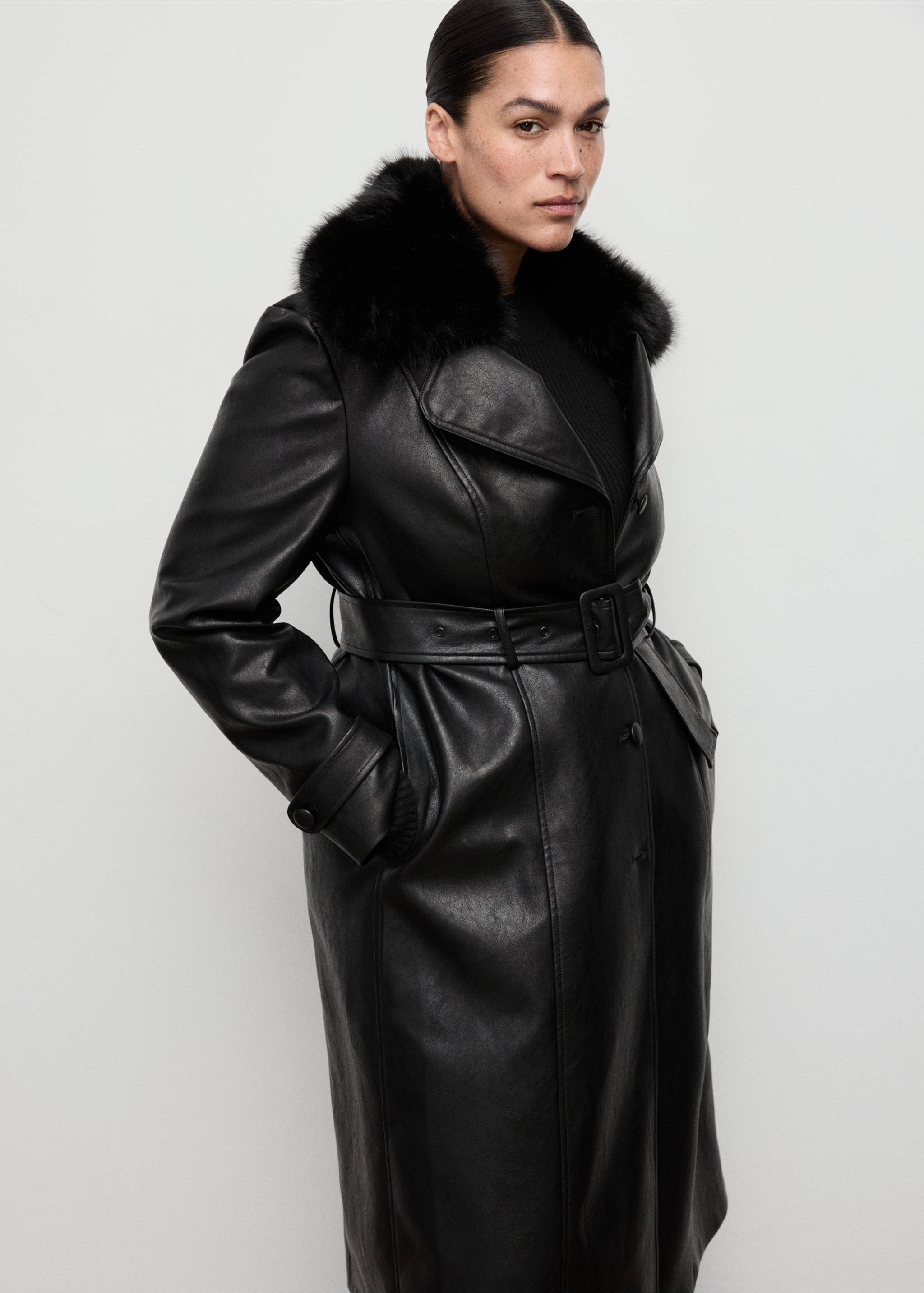 Faux-leather coat with fur collar - Details of the article 5, Black. Ref: 17048282-00.