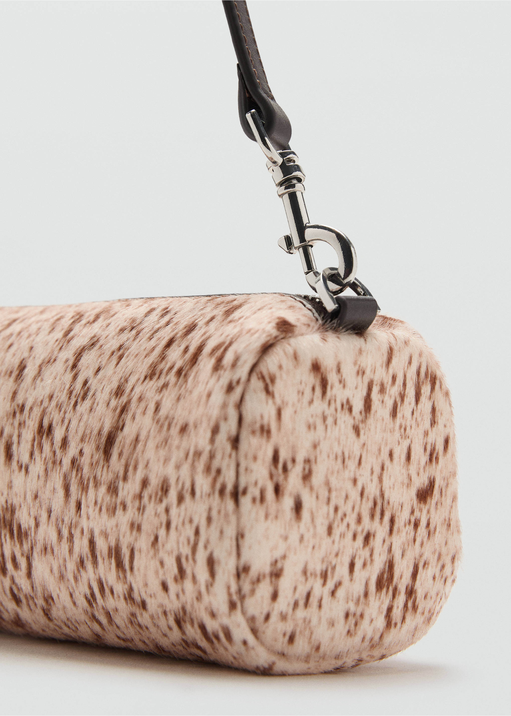Fell-Schultertasche - Detail des Artikels 1, Braun. Ref: 17048286-00.