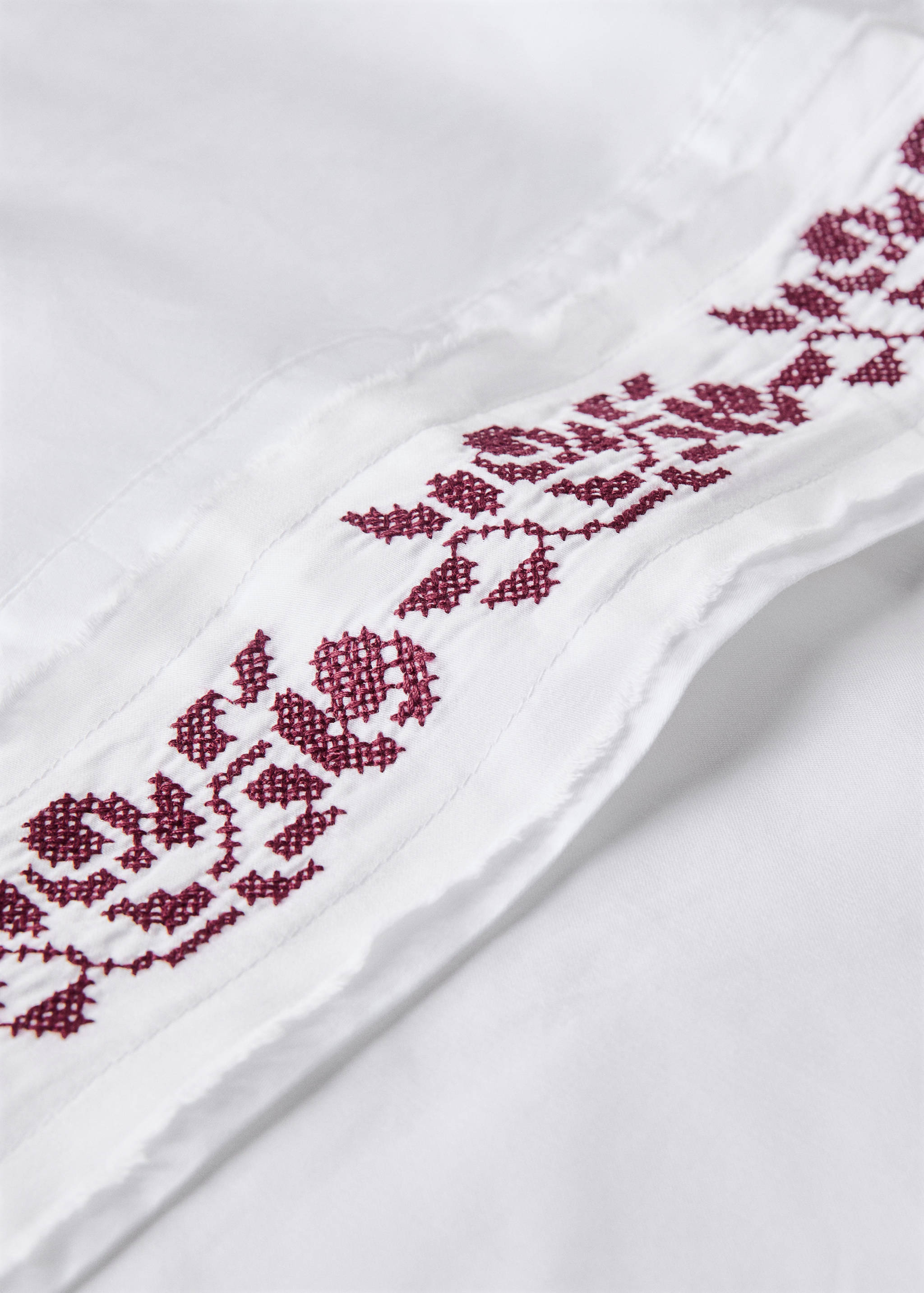 300-thread count satin cotton top sheet with cross-stitch embroidery for 180/200 bed - Details of the article 1