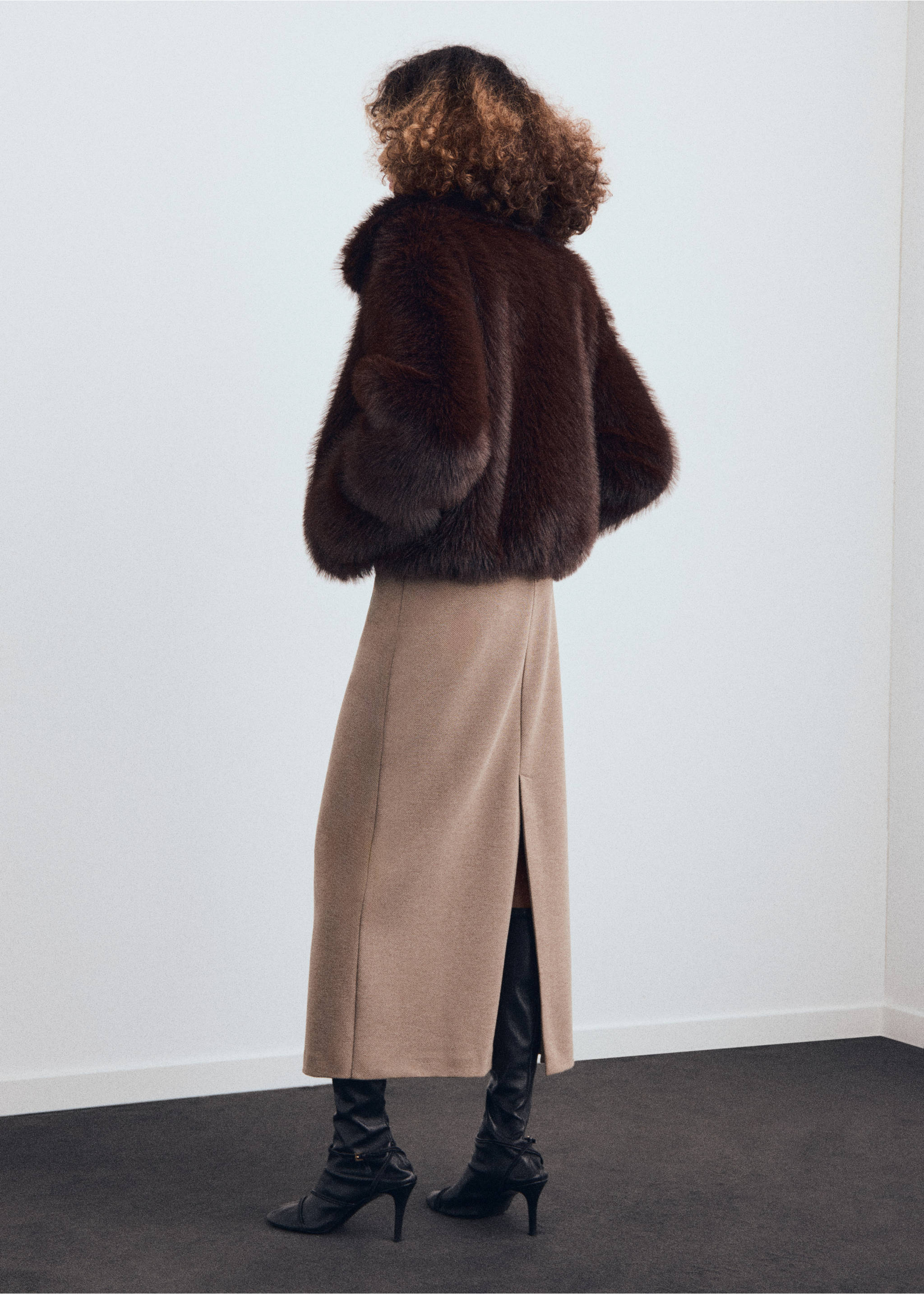 Suit pencil skirt - Reverse of the article, Brown. Ref: 17048291-00.