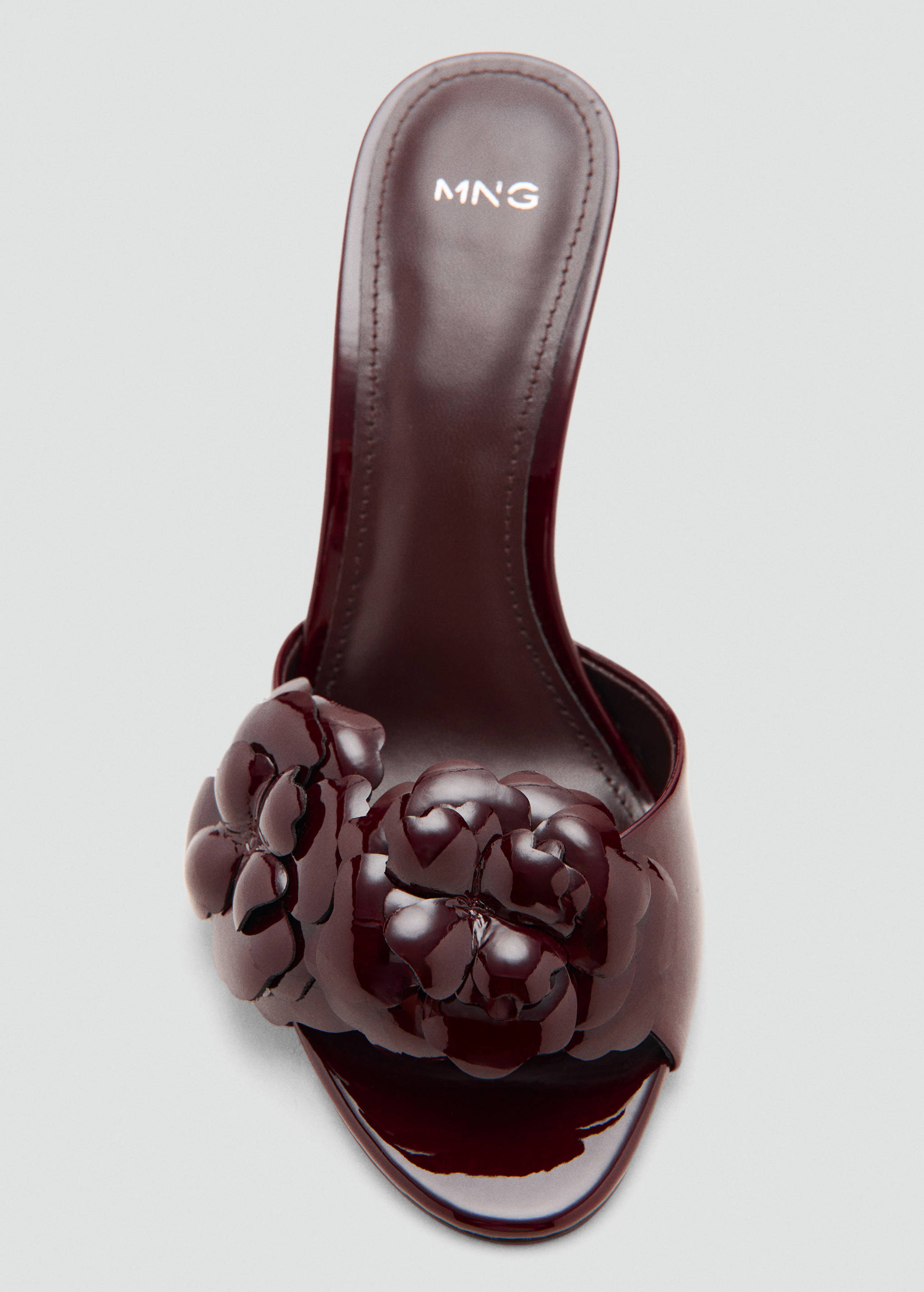Patent leather floral heeled sandals - Details of the article 3