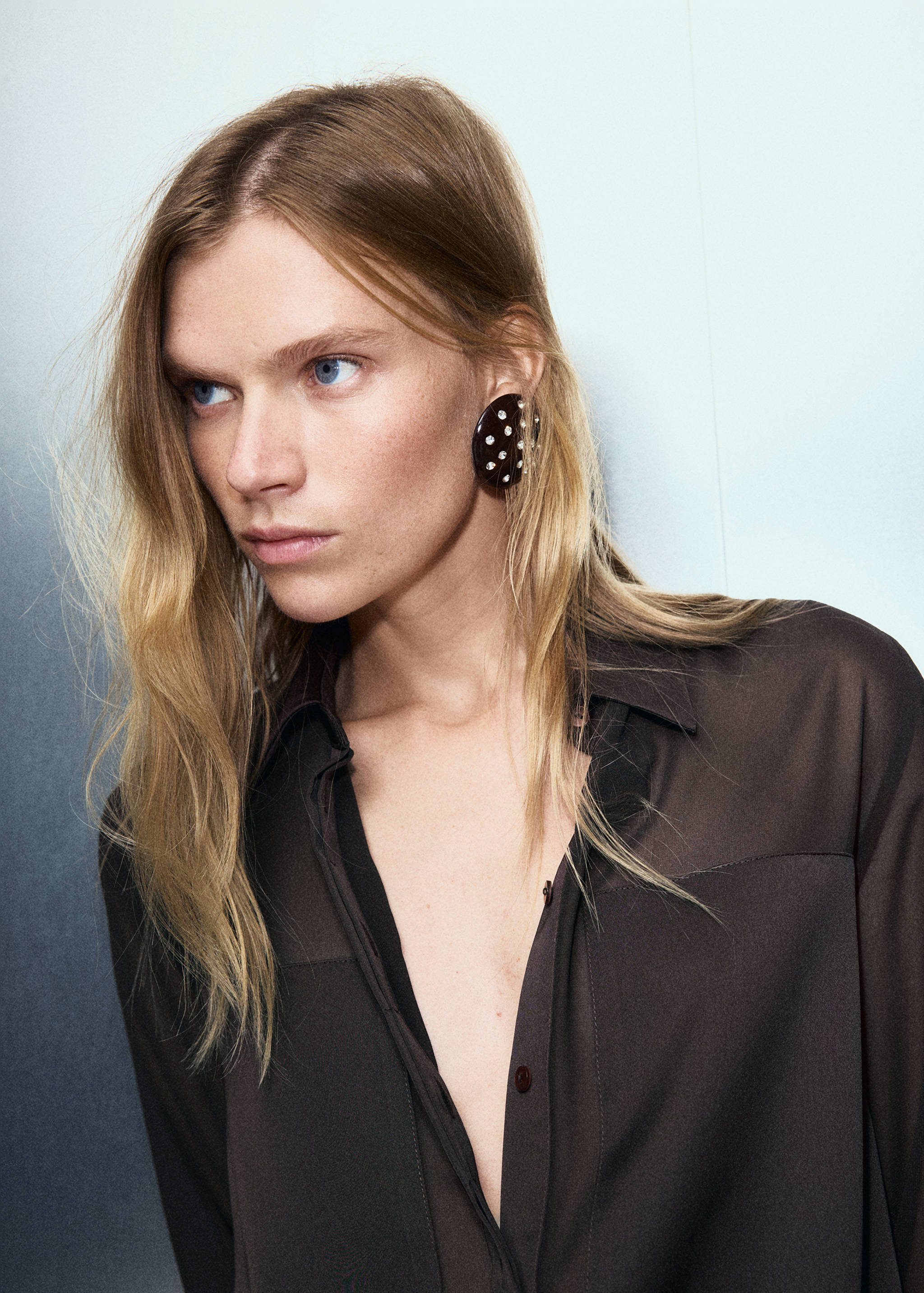 Halbtransparente Bluse mit Patches - Mittlere Ansicht