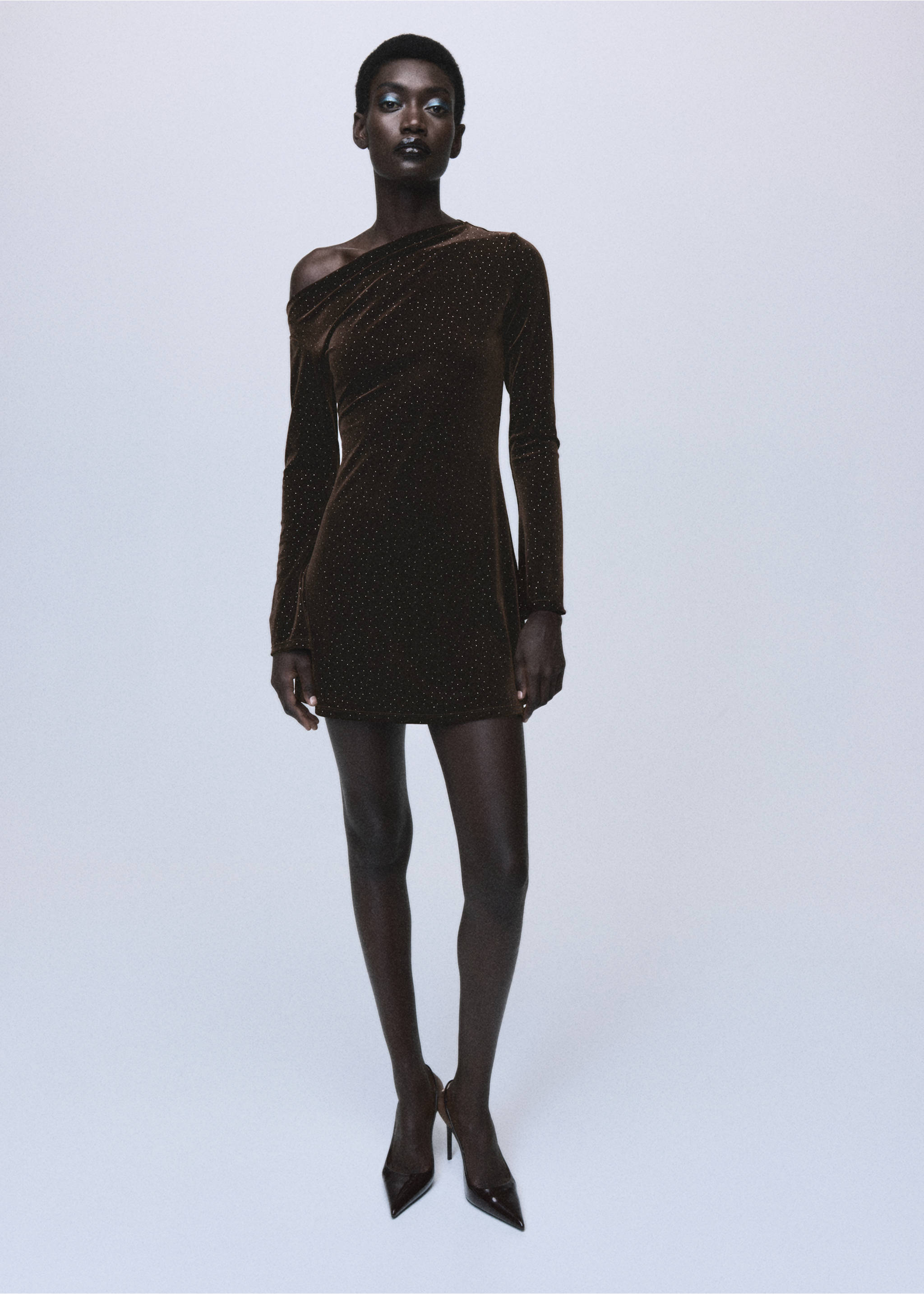 Dark brown one-shoulder rhinestone minidress with long sleeves., Brown. Ref: 17049111-00.