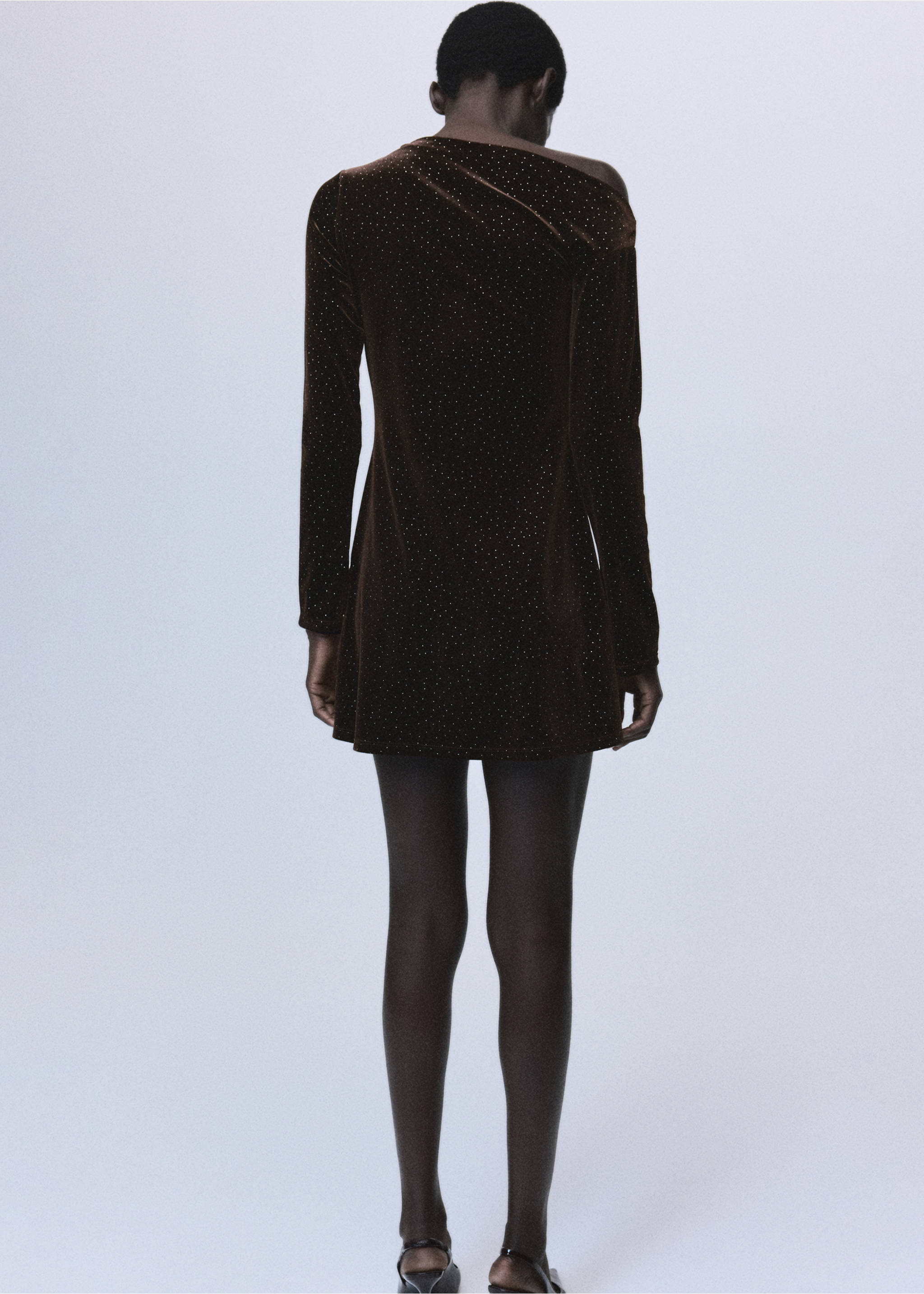 Back view of a dark brown velvet short dress with rhinestones and long sleeves., Brown. Ref: 17049111-00.