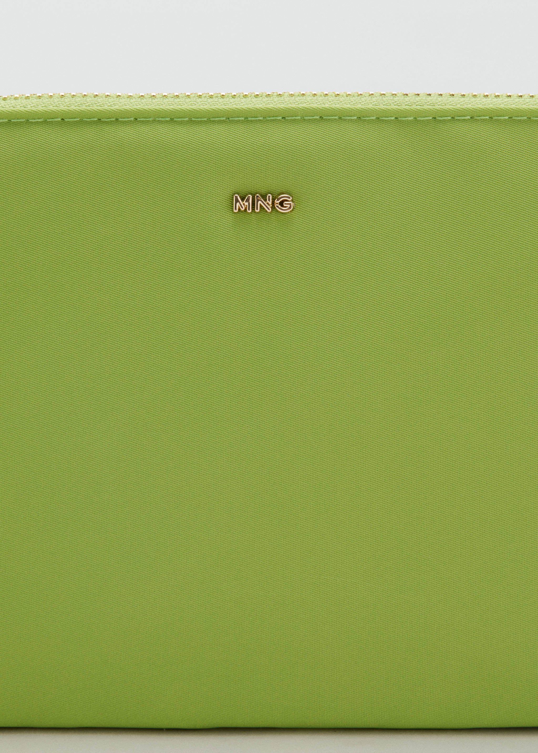 Zipped nylon cosmetics bag - Details of the article 1