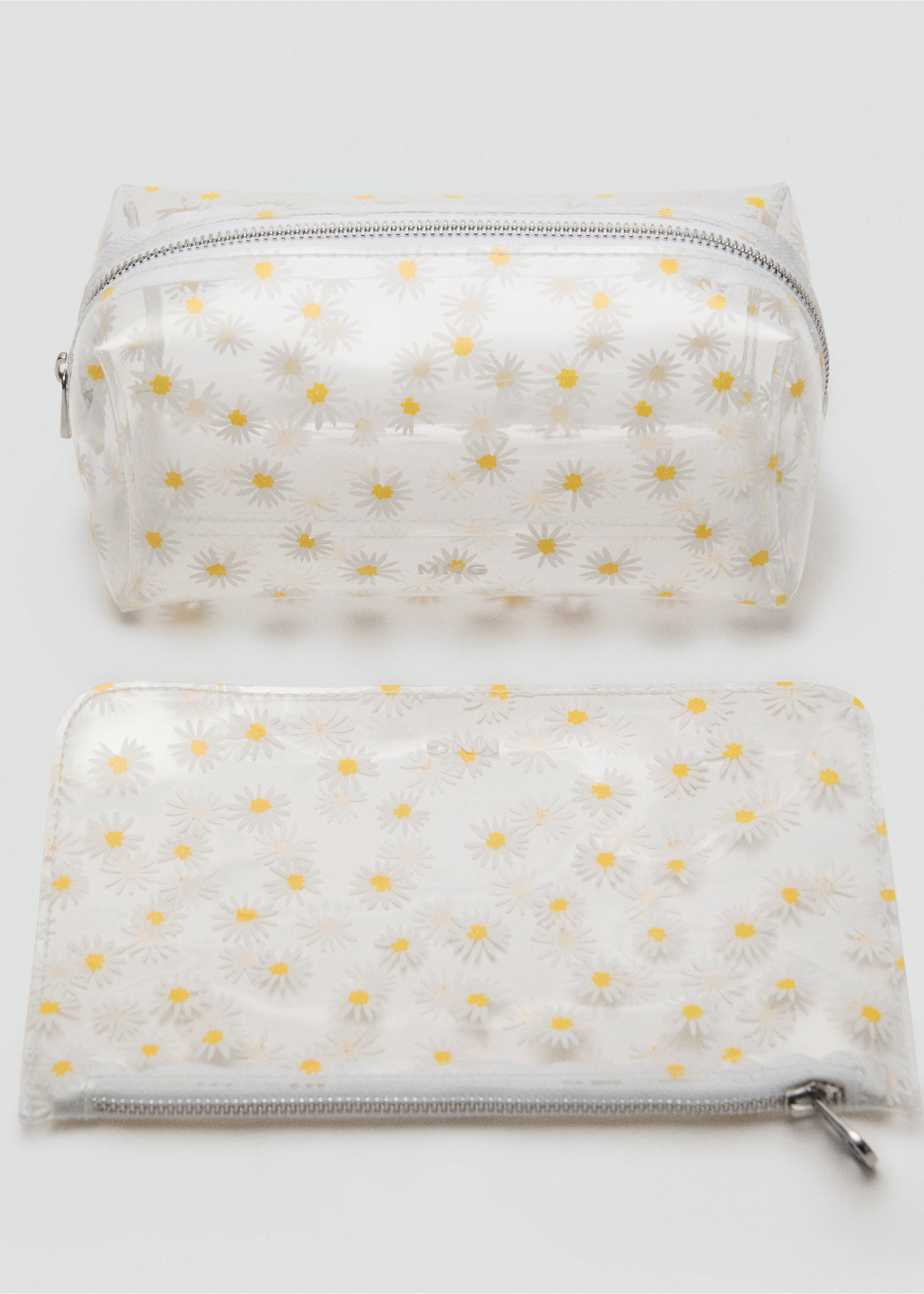 Mini vinyl flower toiletry bag - Details of the article 2, White. Ref: 17051124-00.