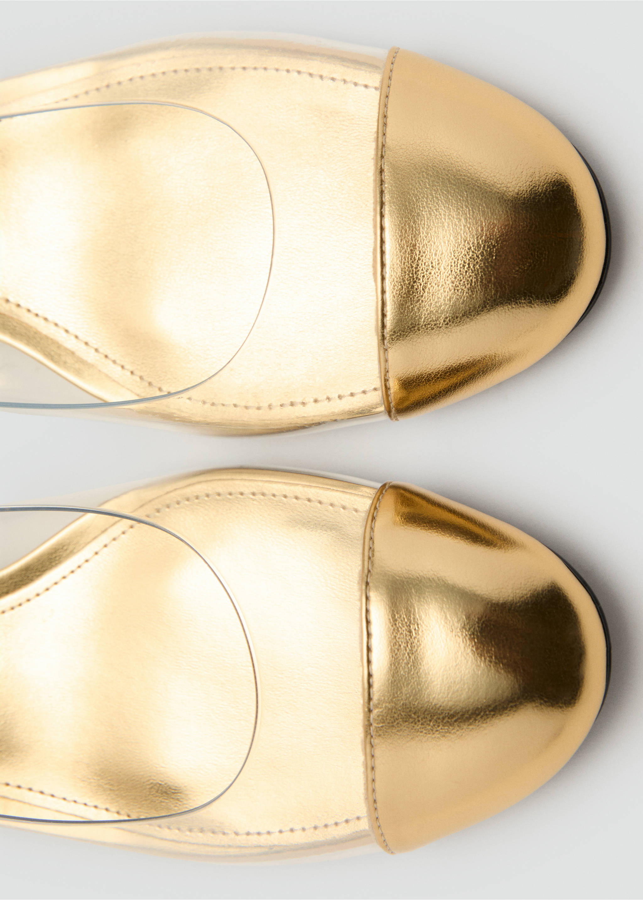 Combined vinyl heeled shoes - Details of the article 2, Gold. Ref: 17051144-00.