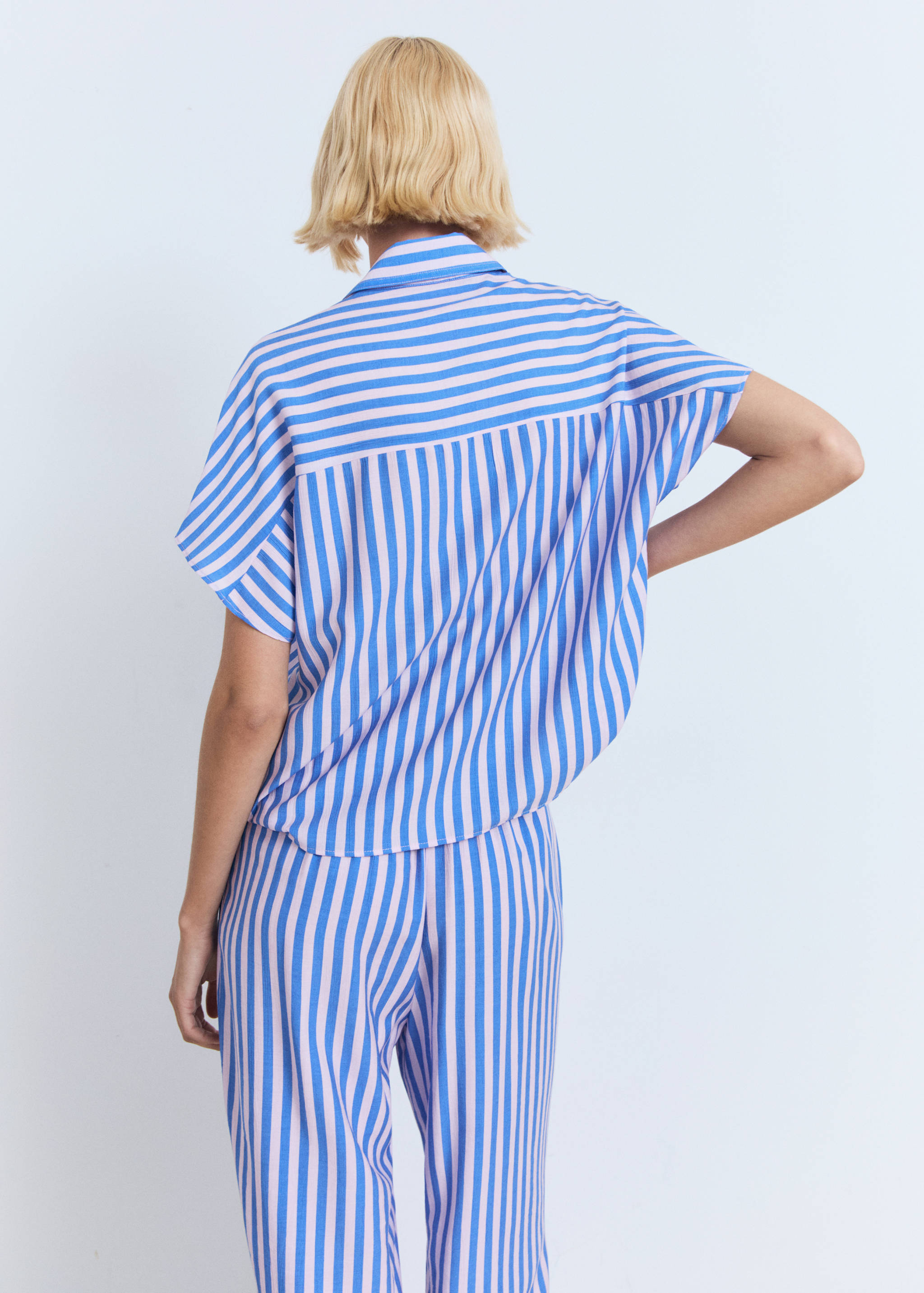 Short sleeve striped shirt - Reverse of the article