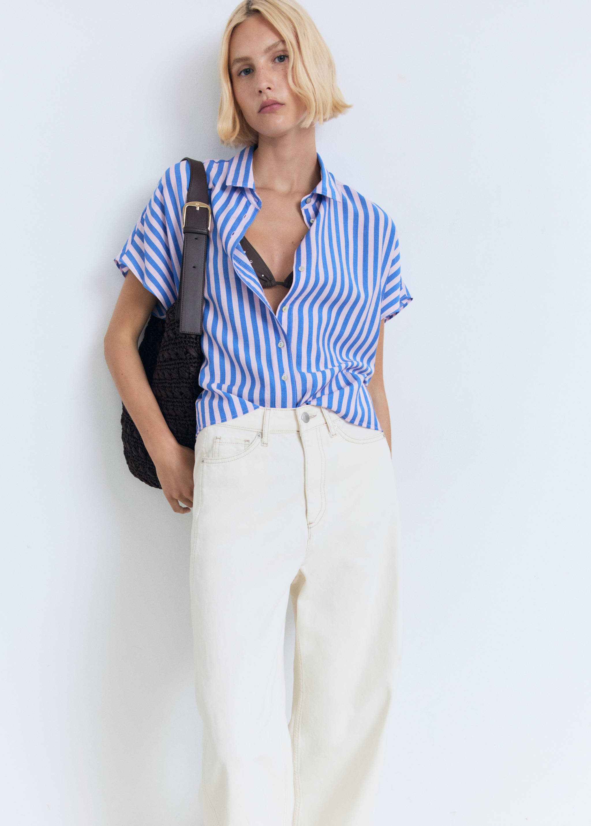 Short sleeve striped shirt - Details of the article 2