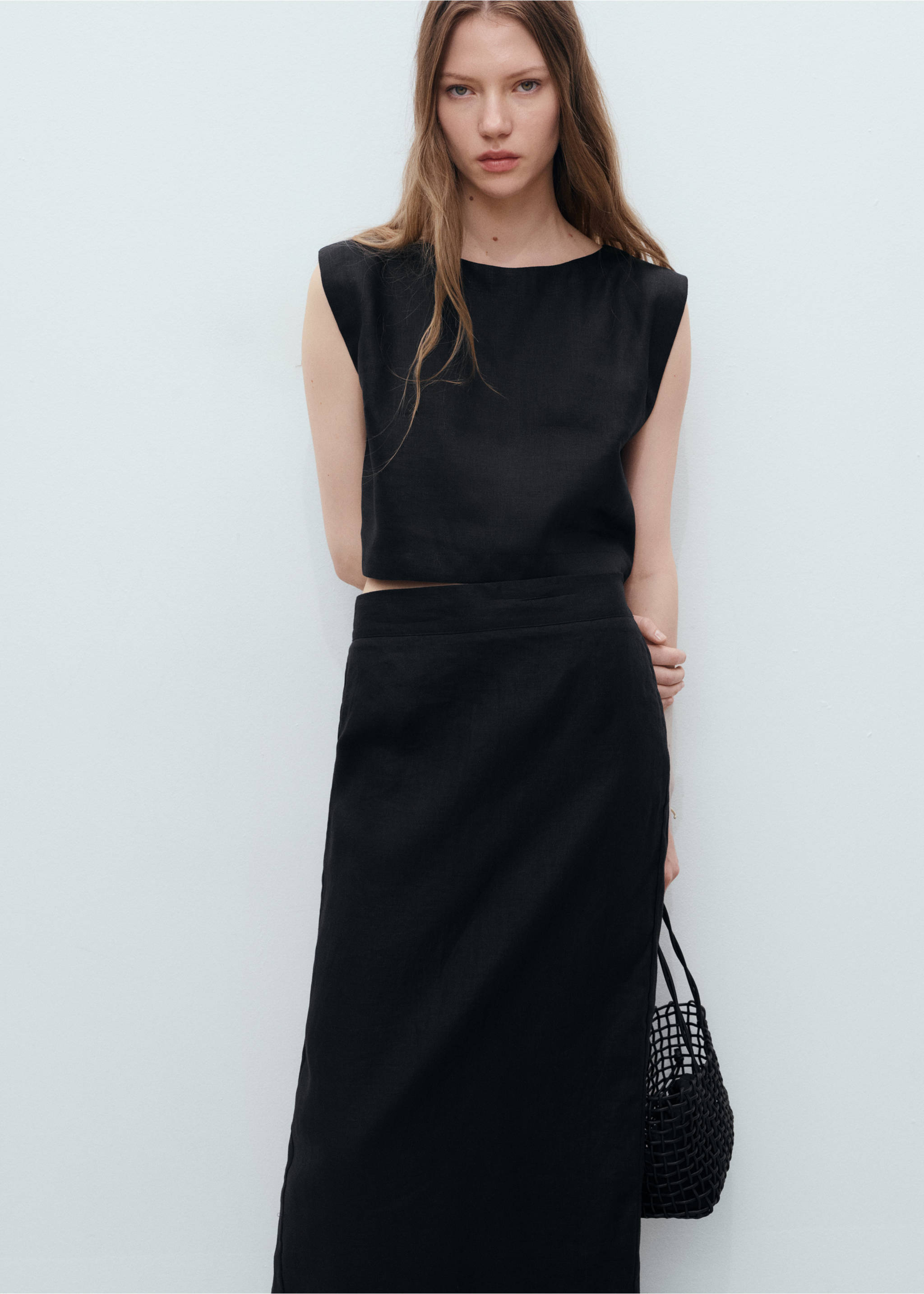 Top cropped de linho - Pormenor do artigo 4, Preto. Ref: 17051157-00.