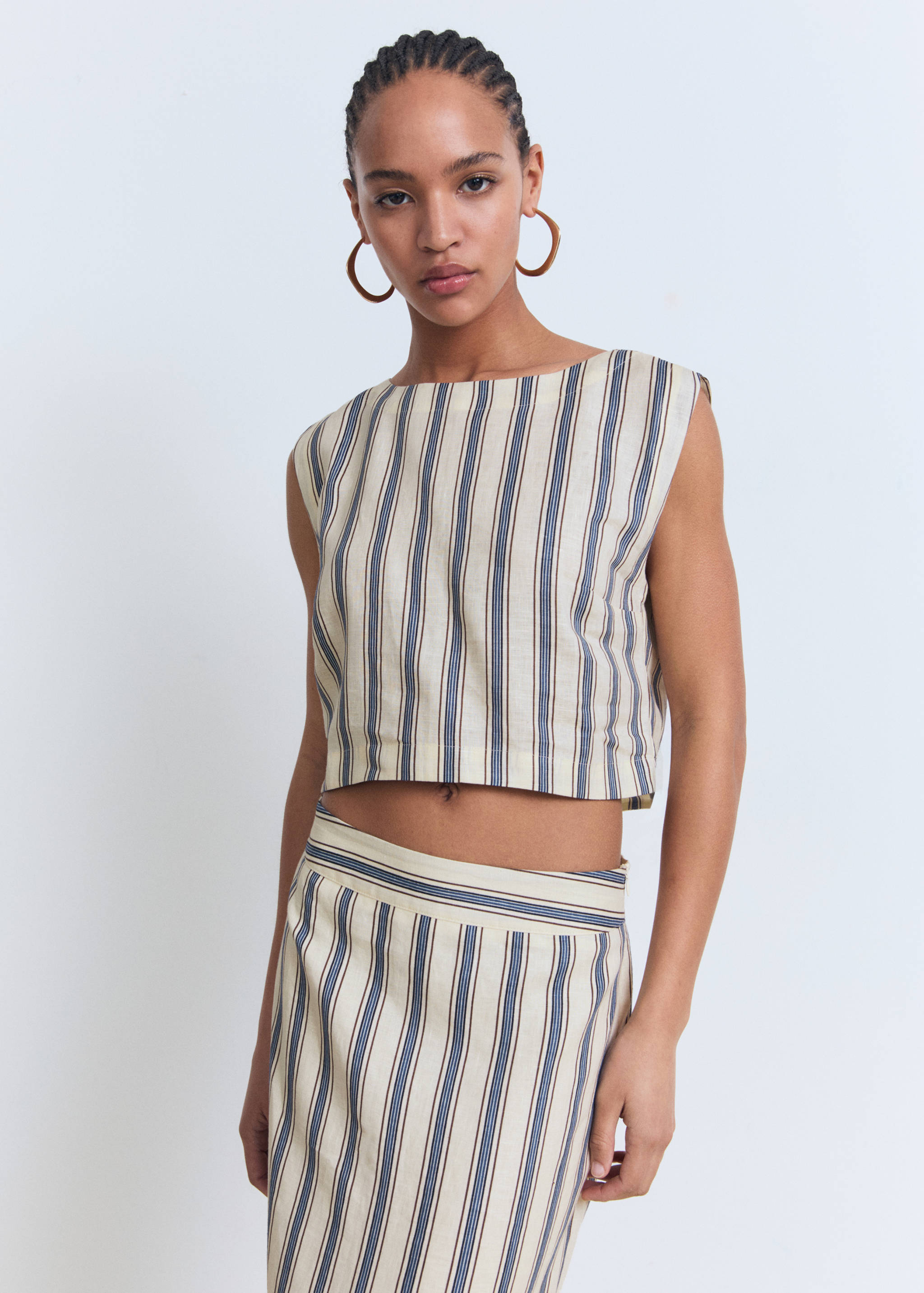 Top lin rayures - Plan moyen