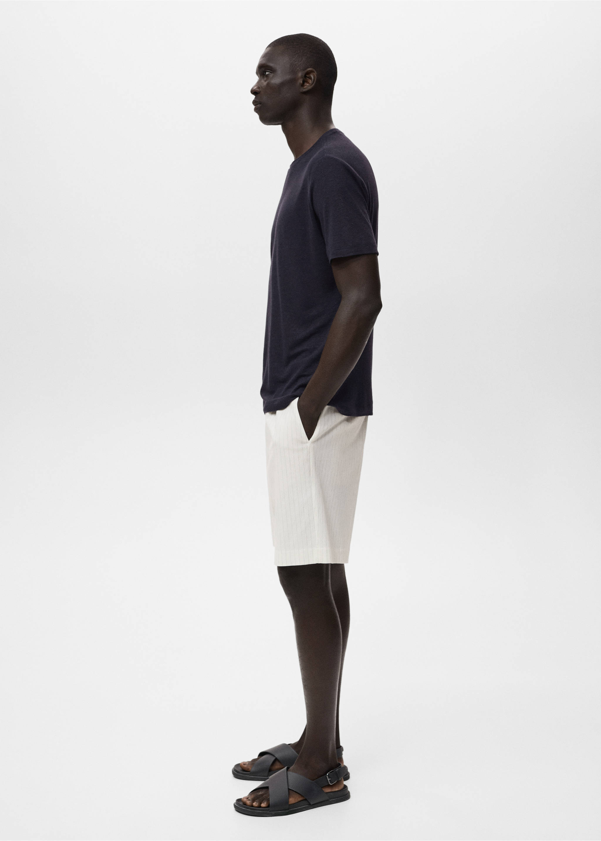 Bermuda slim-fit chino coton - Détail de l'article 2, Blanc cassé. Ref: 17051162-00.