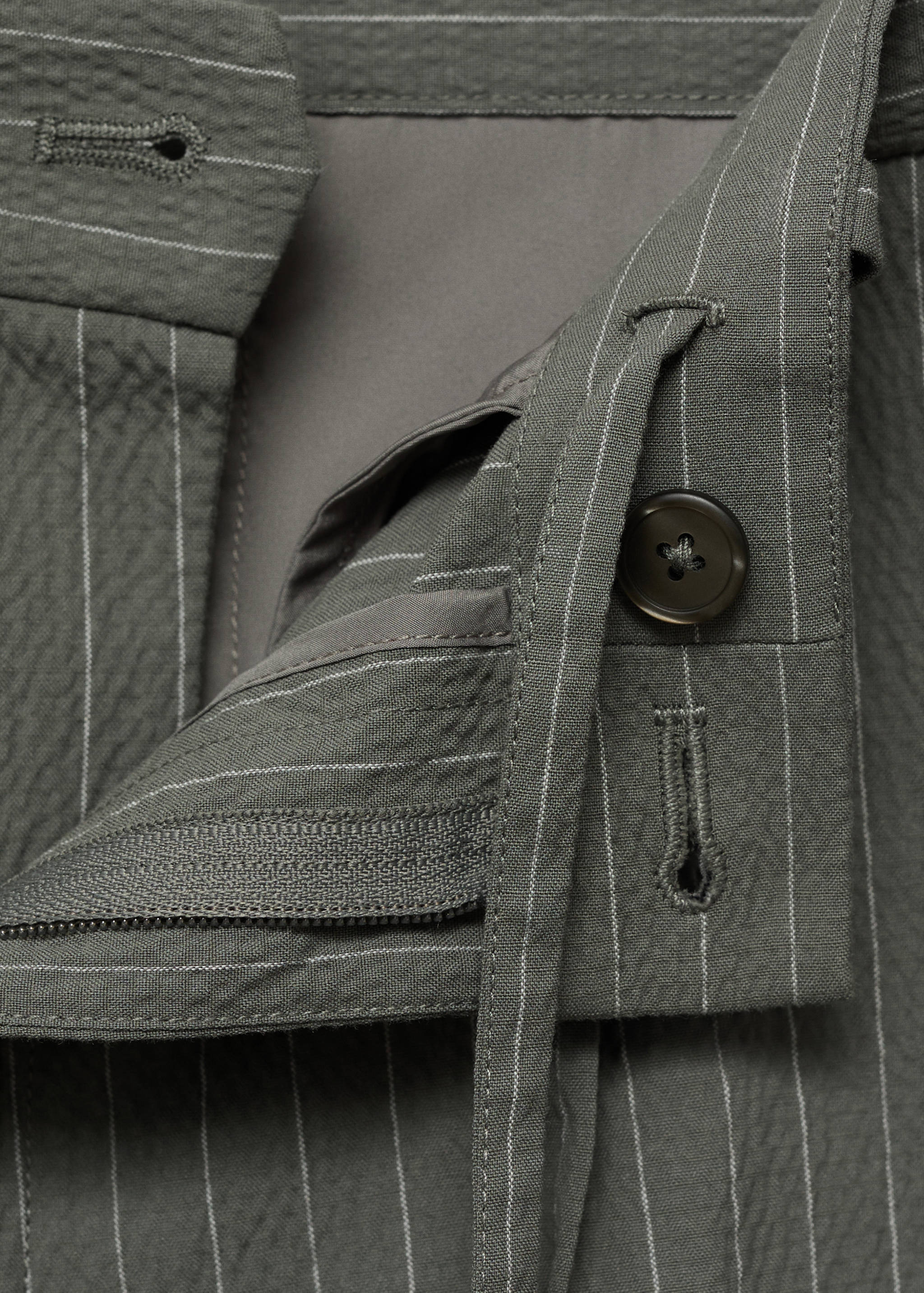 Slim-fit chino cotton bermuda shorts - Details of the article 8