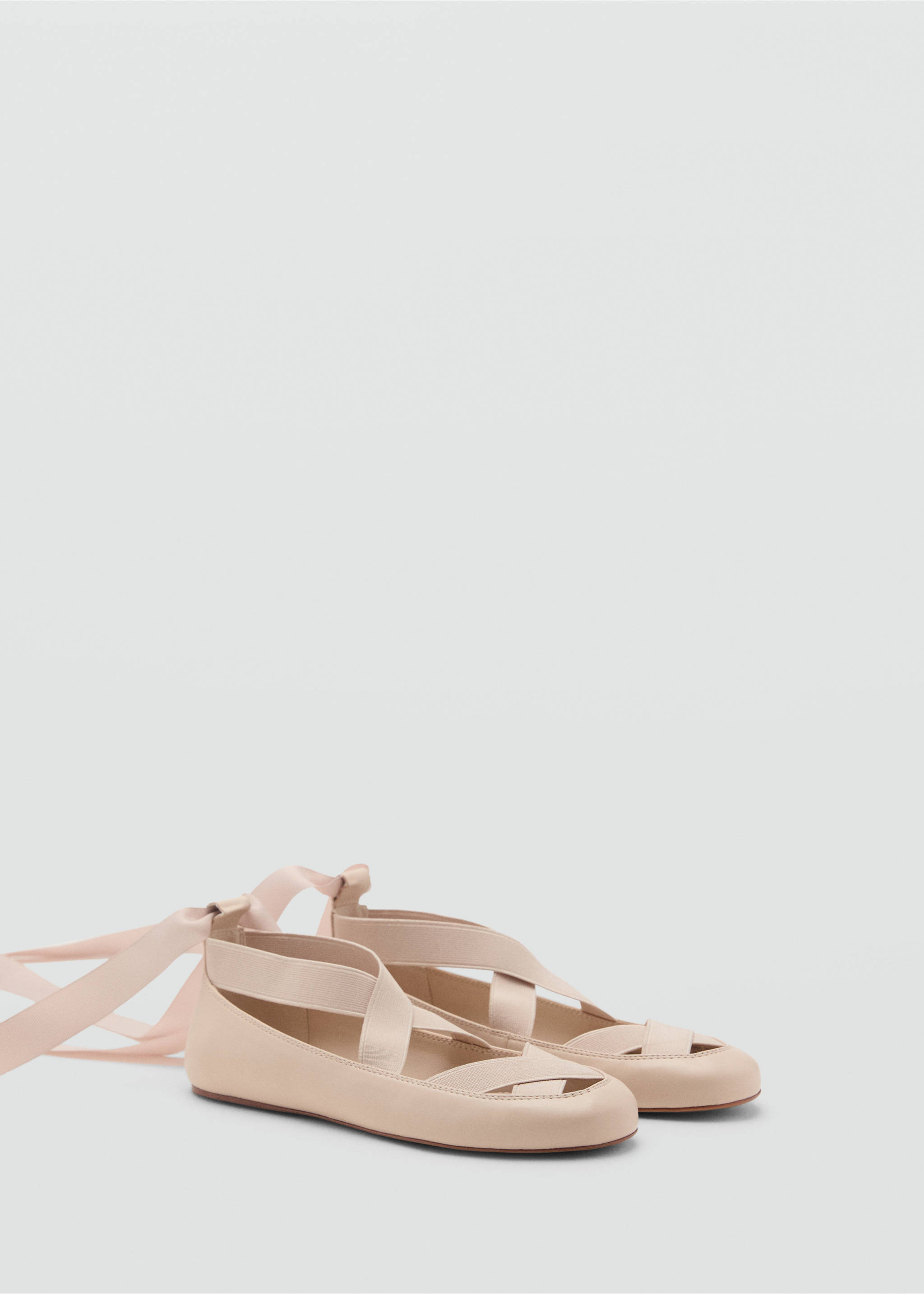 Criss-cross strap ballet flats - Medium plane, Ecru. Ref: 17051170-00.