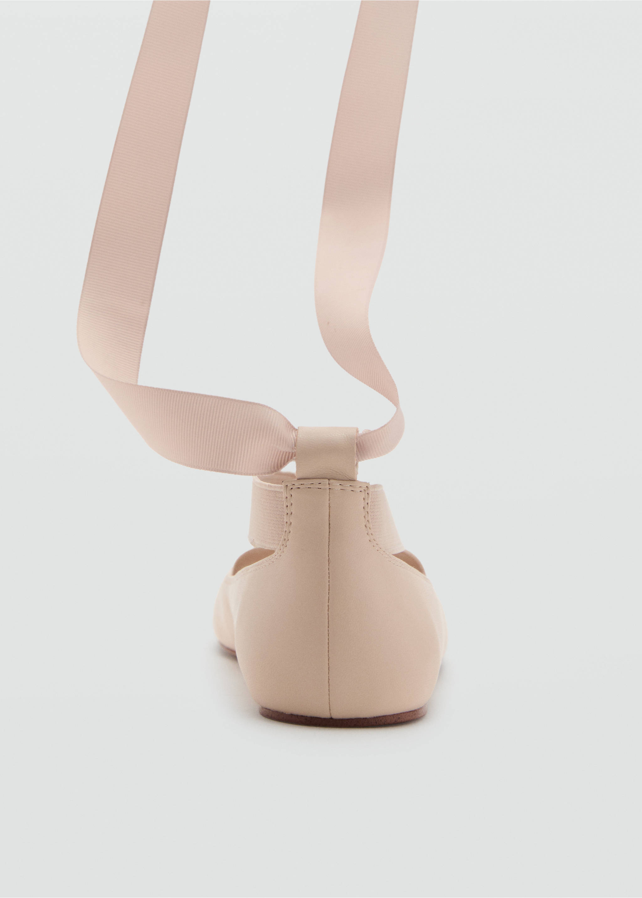 Criss-cross strap ballet flats - Details of the article 1, Ecru. Ref: 17051170-00.