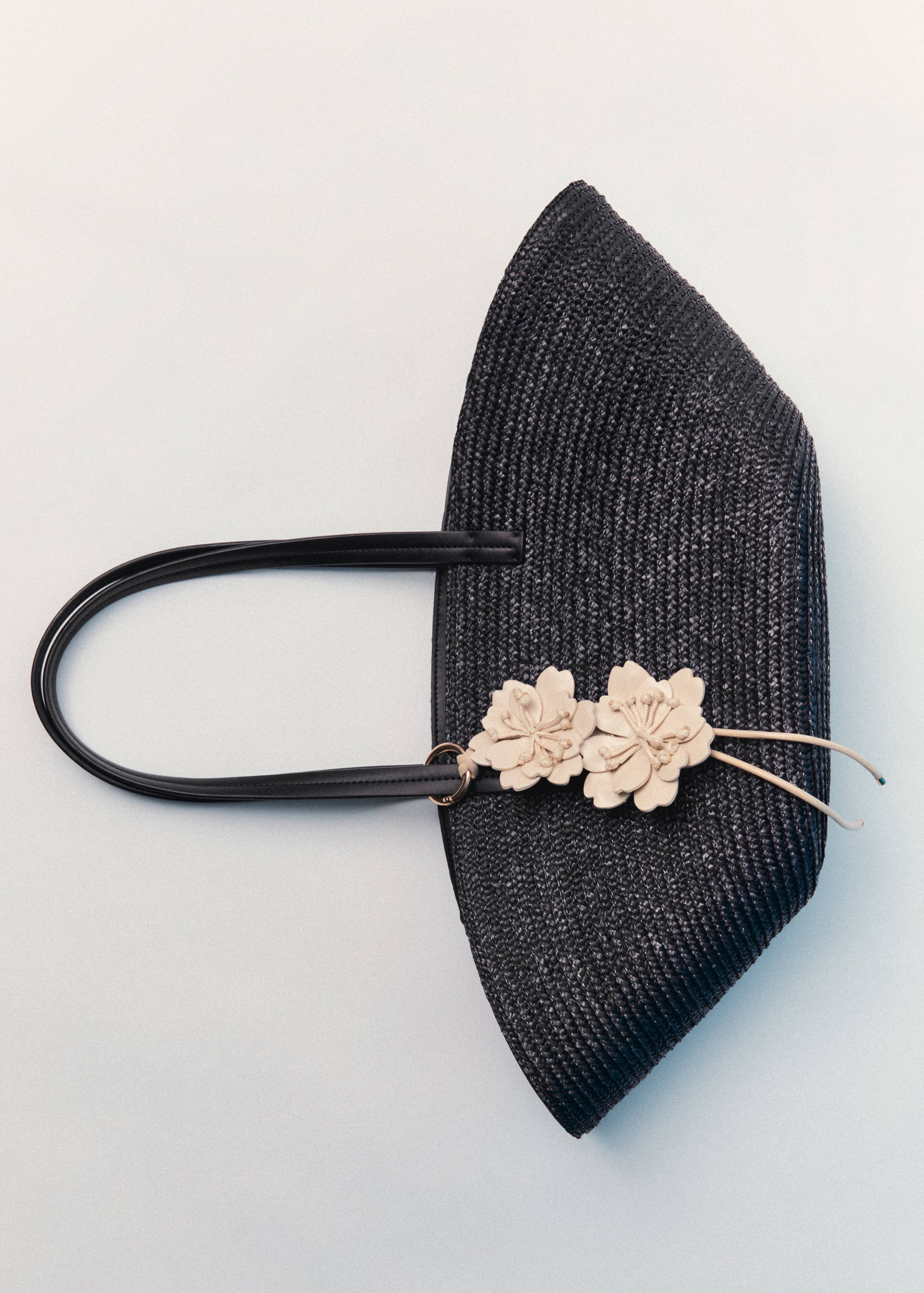 Naturfaser-Korbtasche mit Blumenanhänger - Detail des Artikels 5