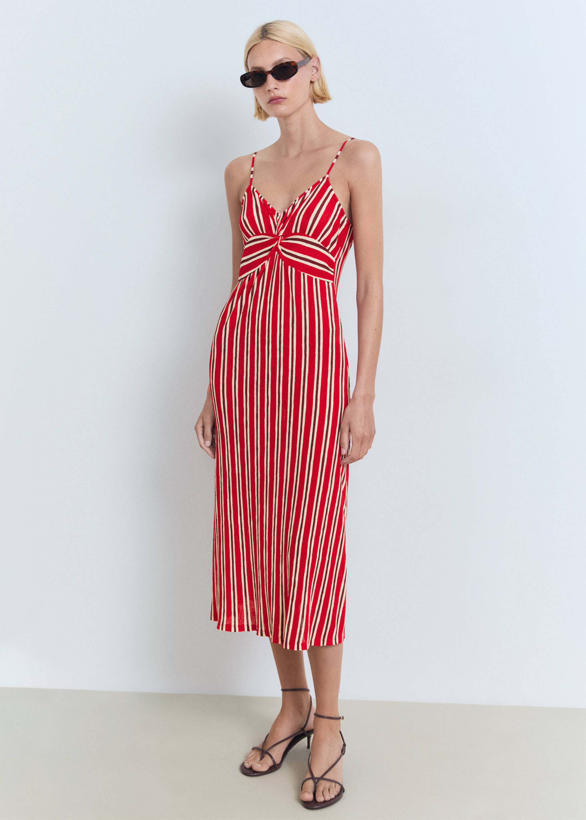 Striped gathered dress - General plane