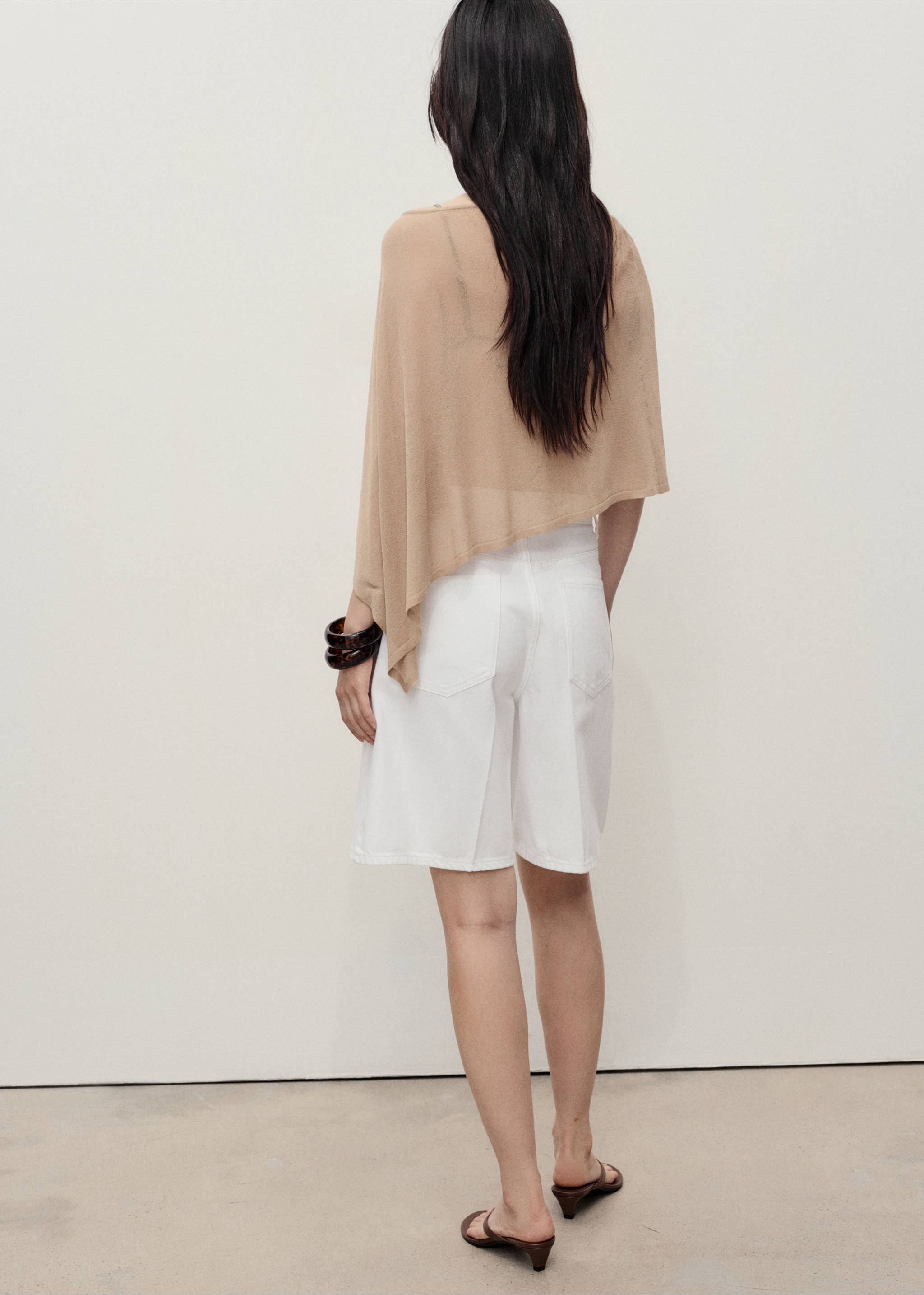 High-waist straight-fit denim shorts - Reverse of the article, White. Ref: 17051197-00.