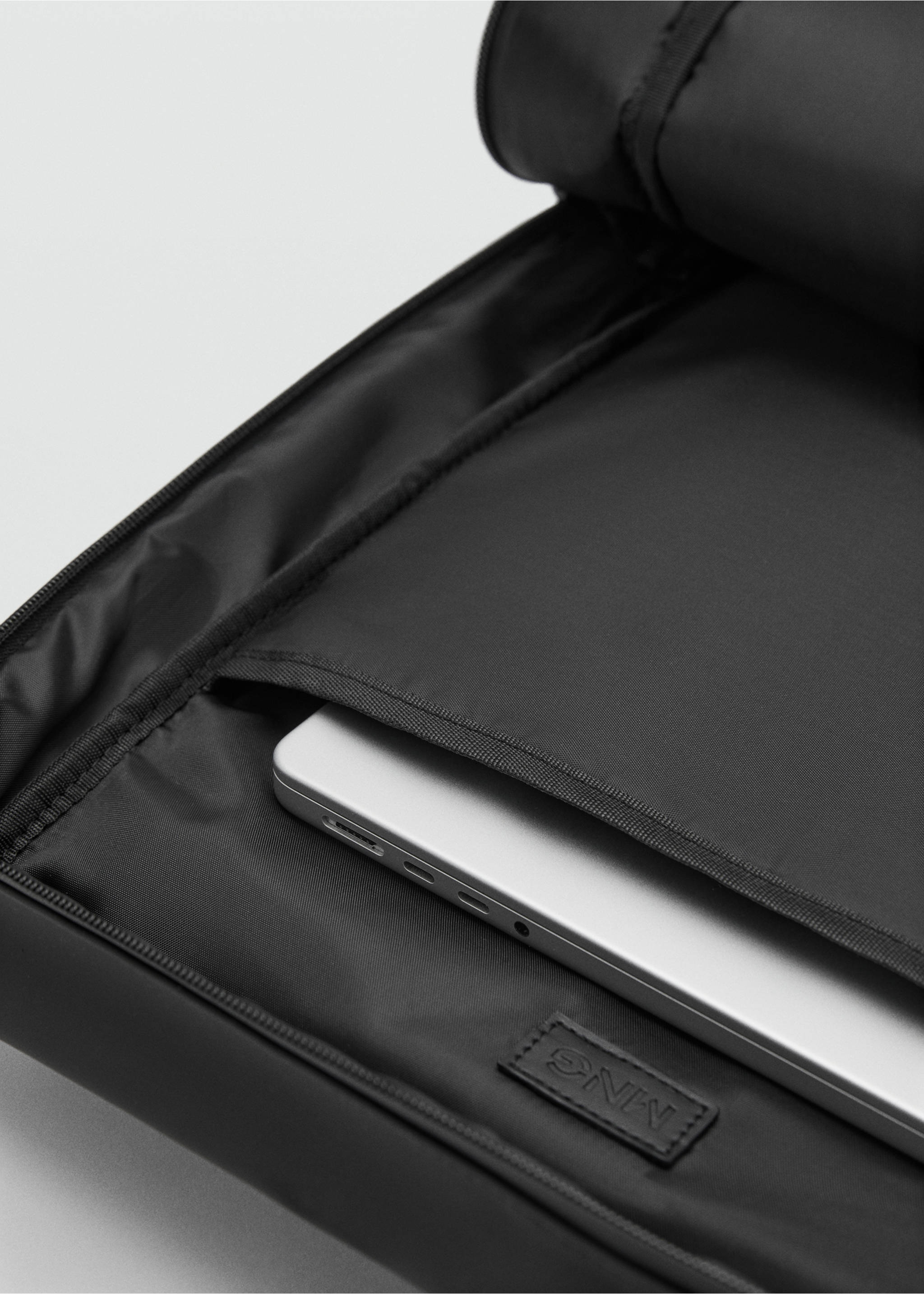 Rubberized backpack with flap closure - Details of the article 3, Black. Ref: 17051201-00.