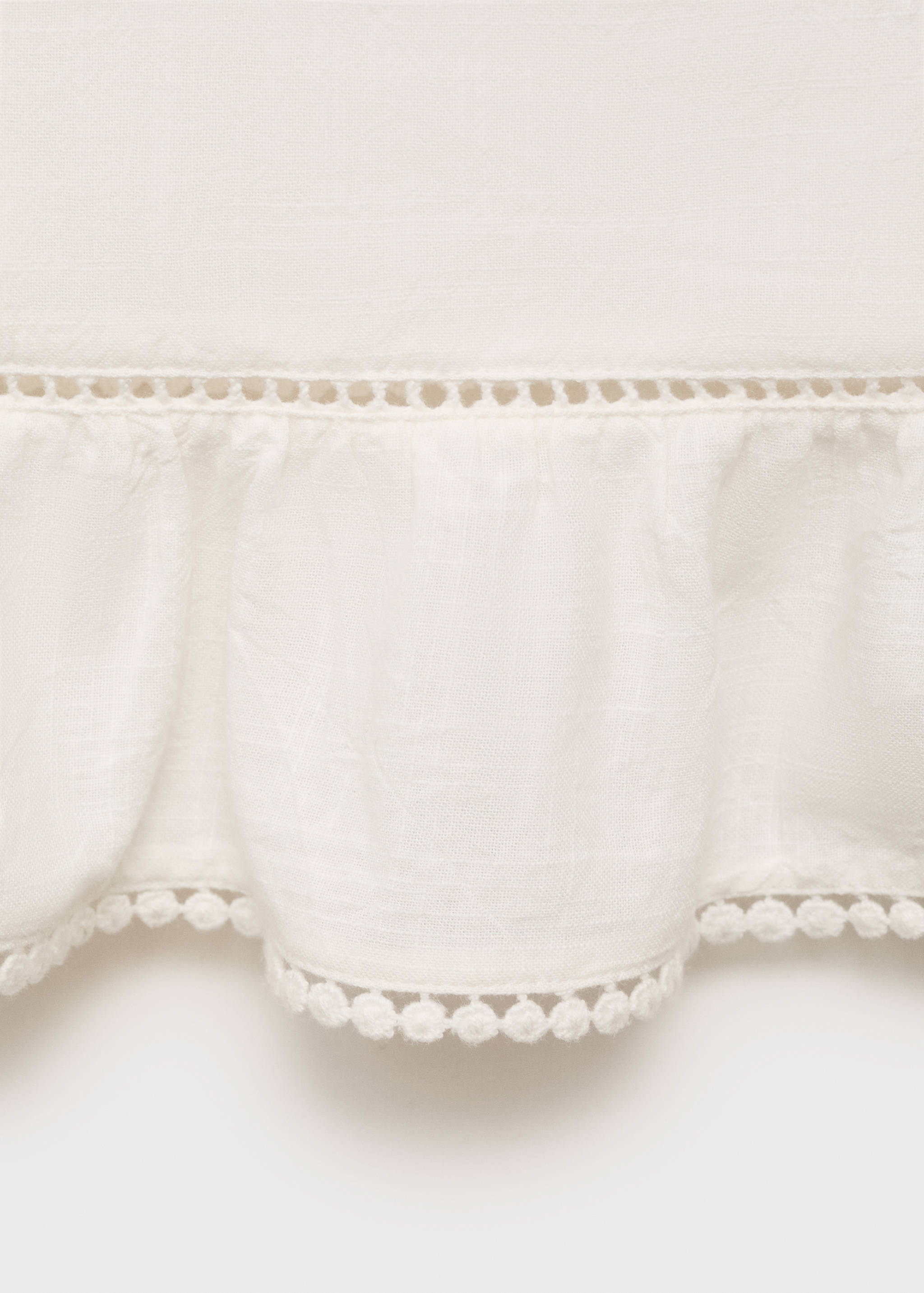 Haut brodé en dentelle rapportée - Détail de l'article 0