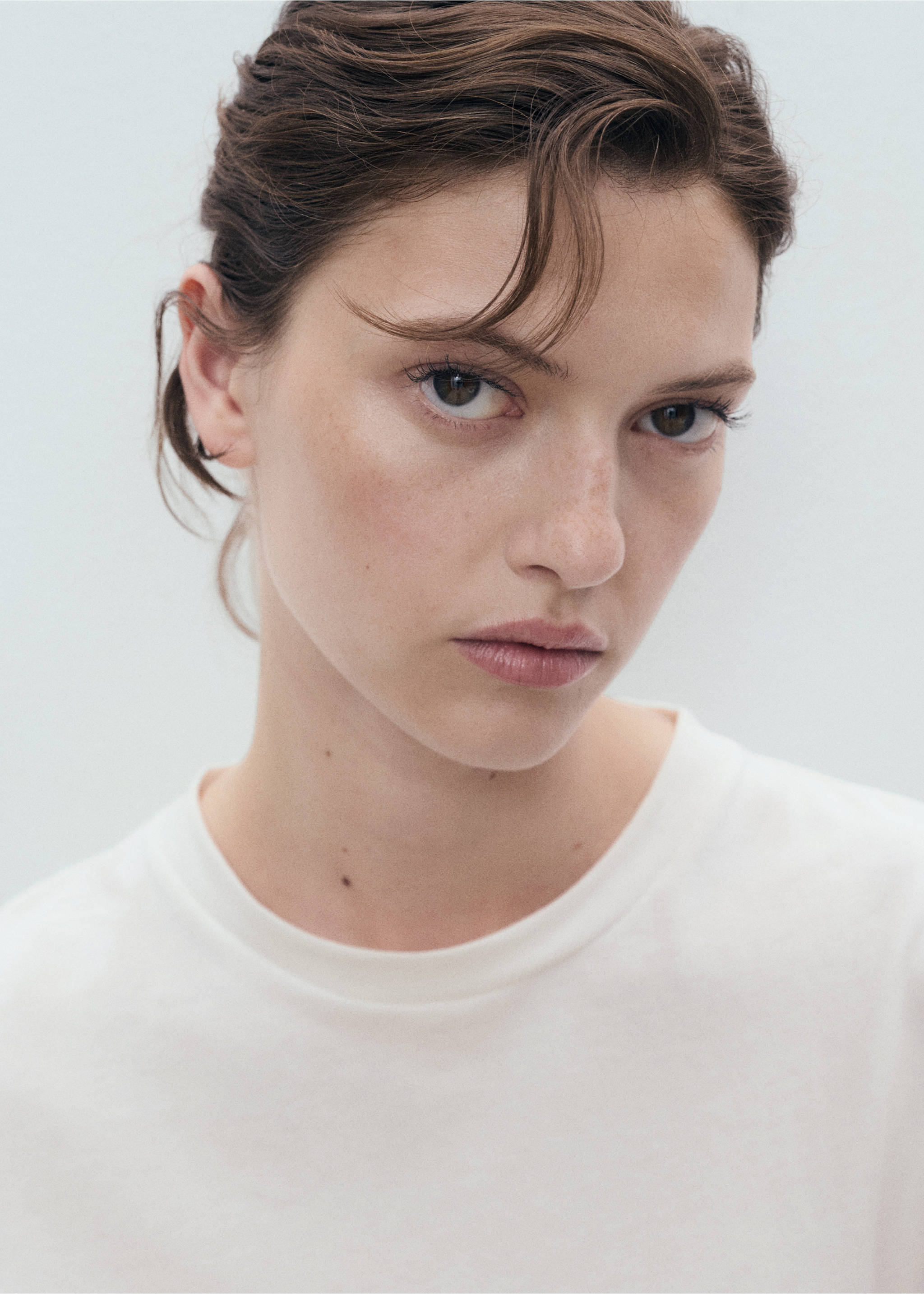 Embroidered ruffle t-shirt - Details of the article 1, Off White. Ref: 17051212-00.