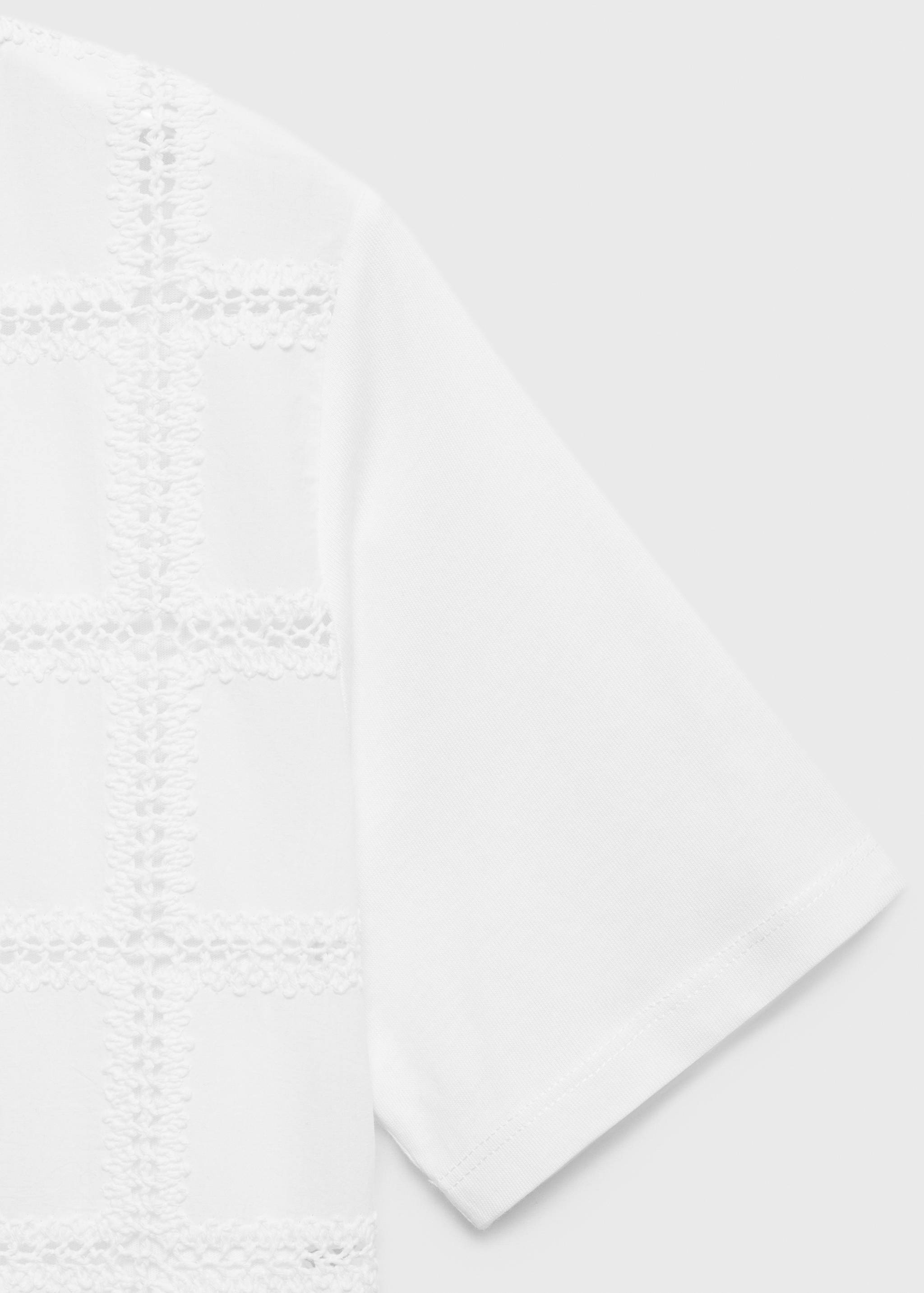 T-shirt met geborduurde details - Detail van het artikel 8