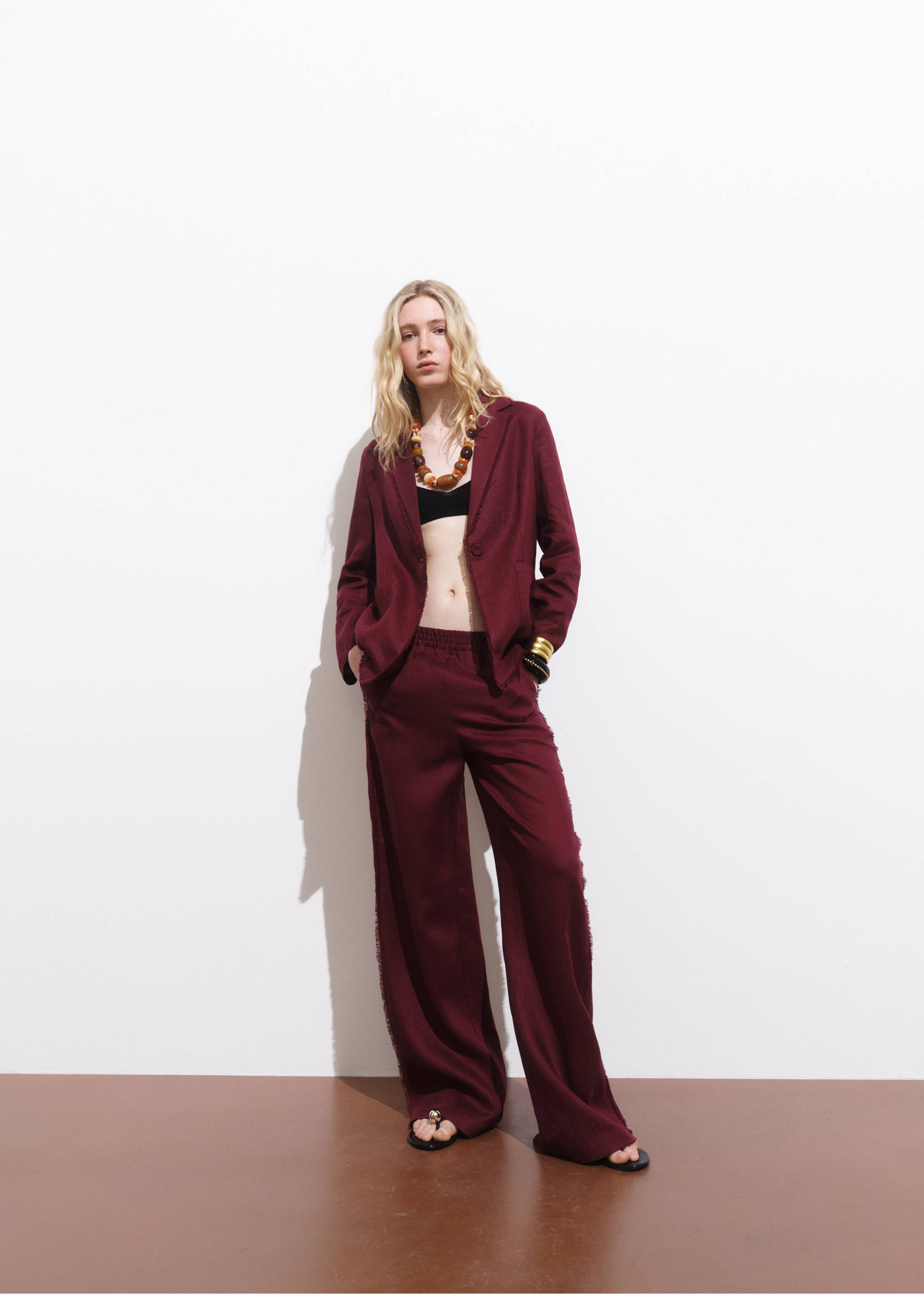 Linen suit trousers with frayed ends - General plane, Wine. Ref: 17051215-00.