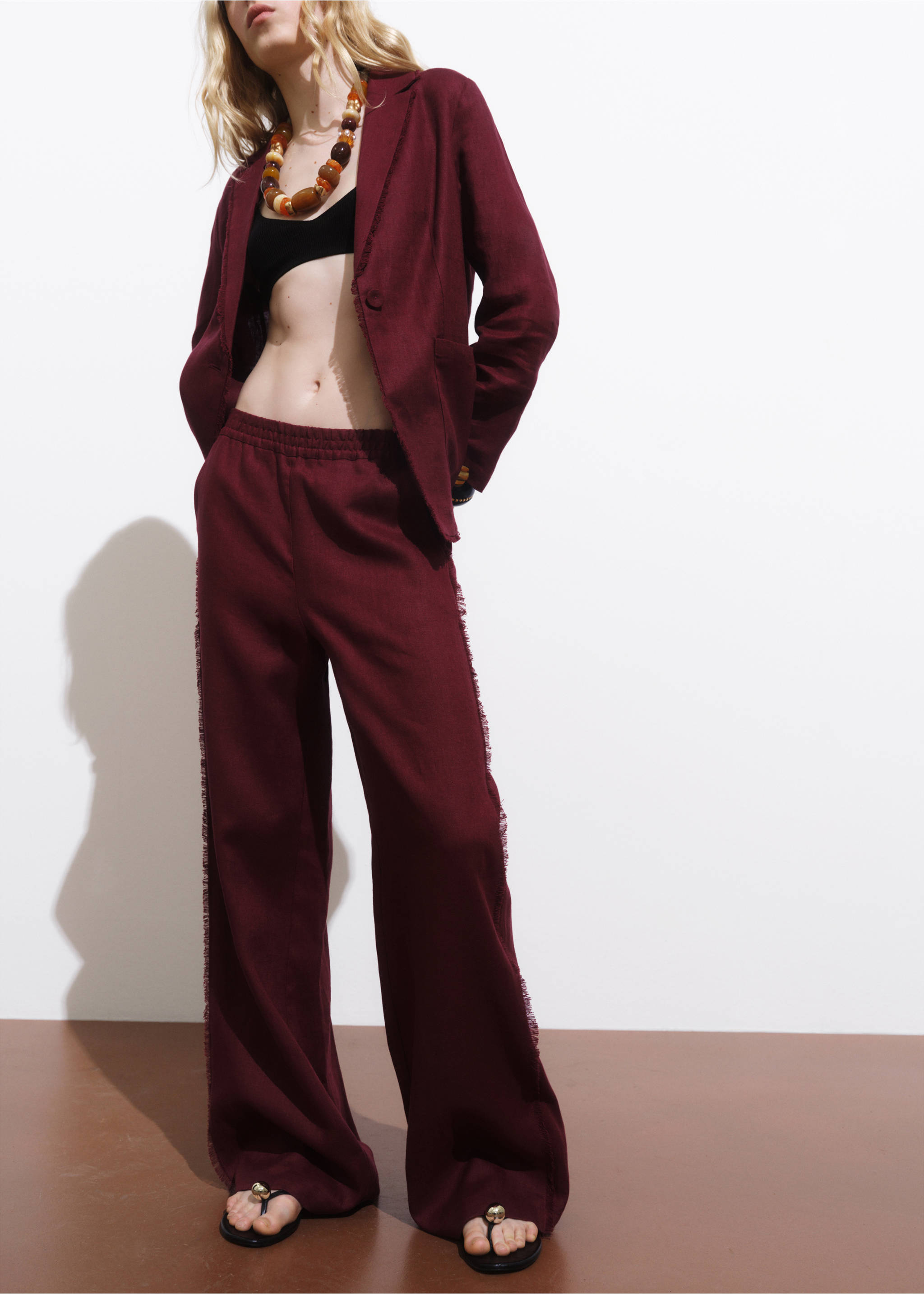 Linen suit trousers with frayed ends - Medium plane, Wine. Ref: 17051215-00.