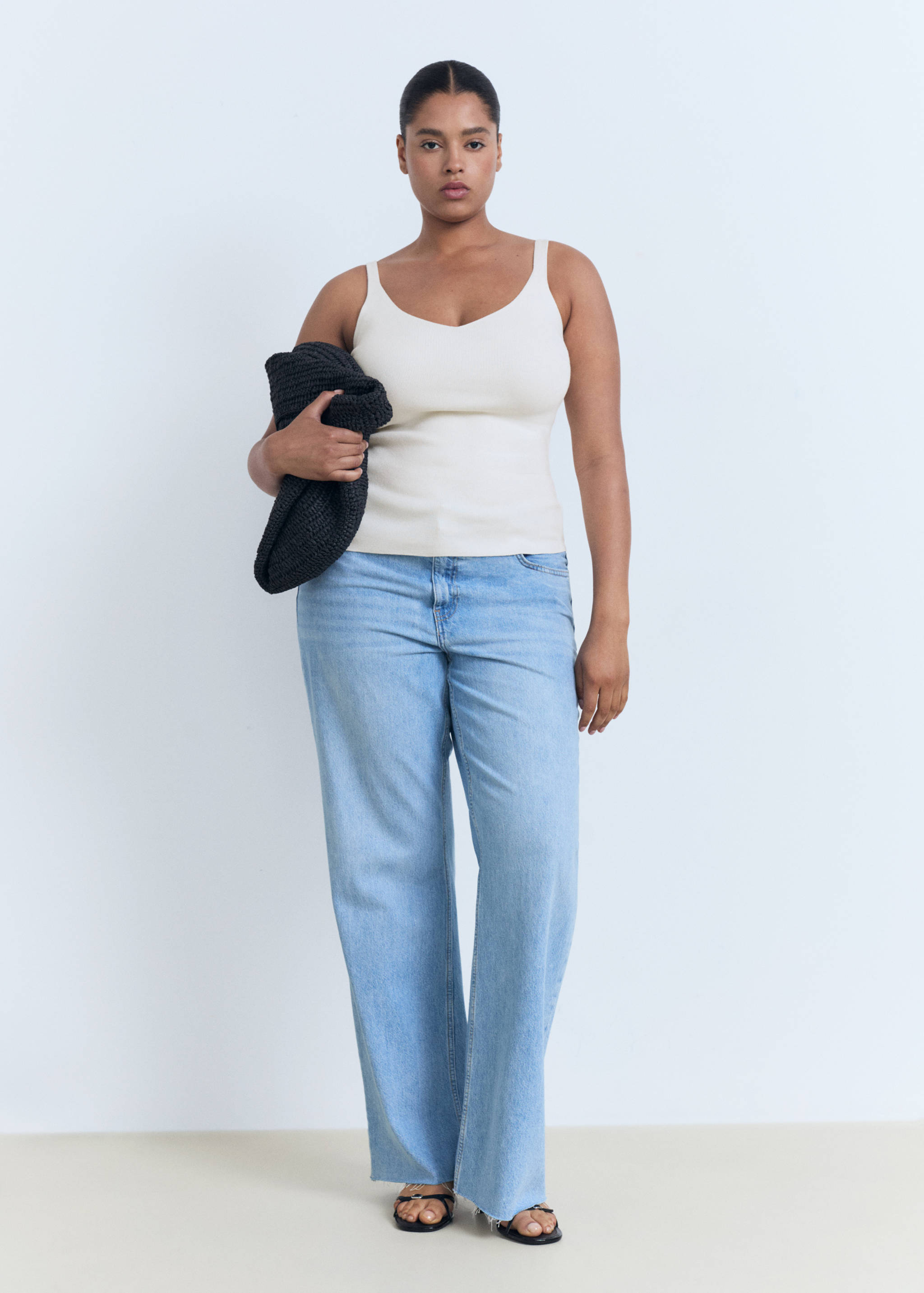 Úpletový top s výstřihem do V - Detail zboží 3