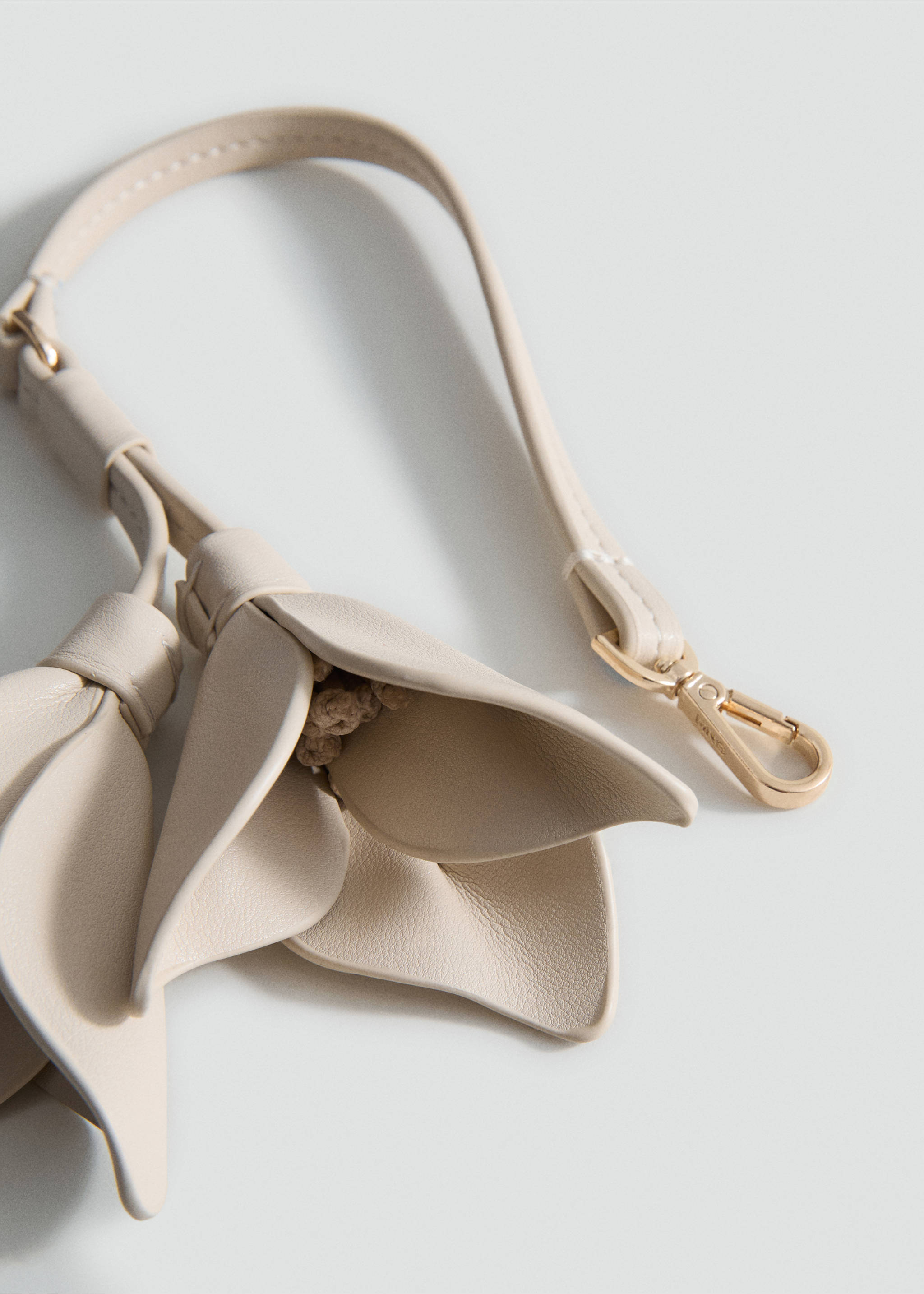 Clauer efecte pell flors - Pla mig, Blanc trencat. Ref: 17051219-00.