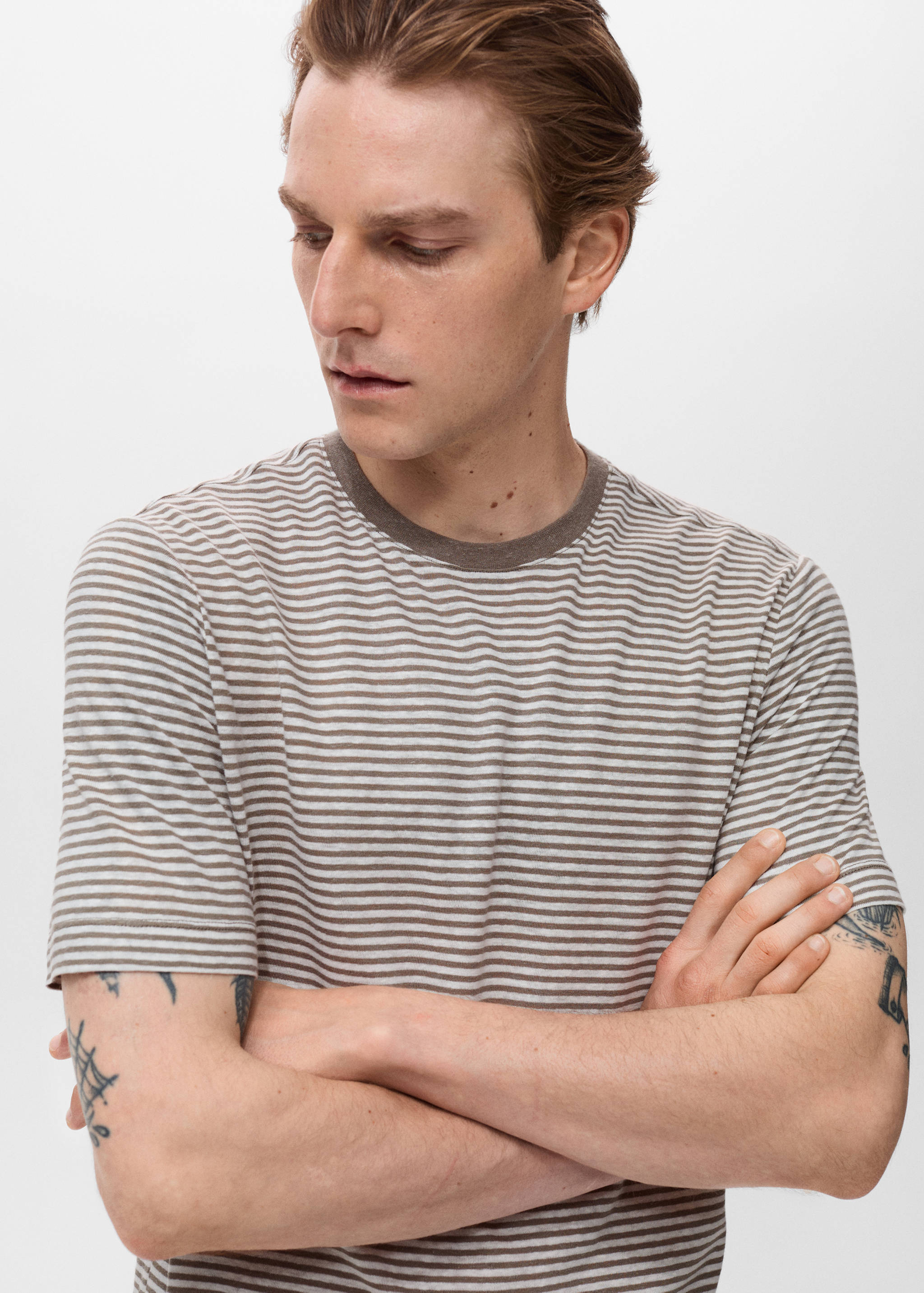 Striped slim-fit linen t-shirt - Details of the article 1